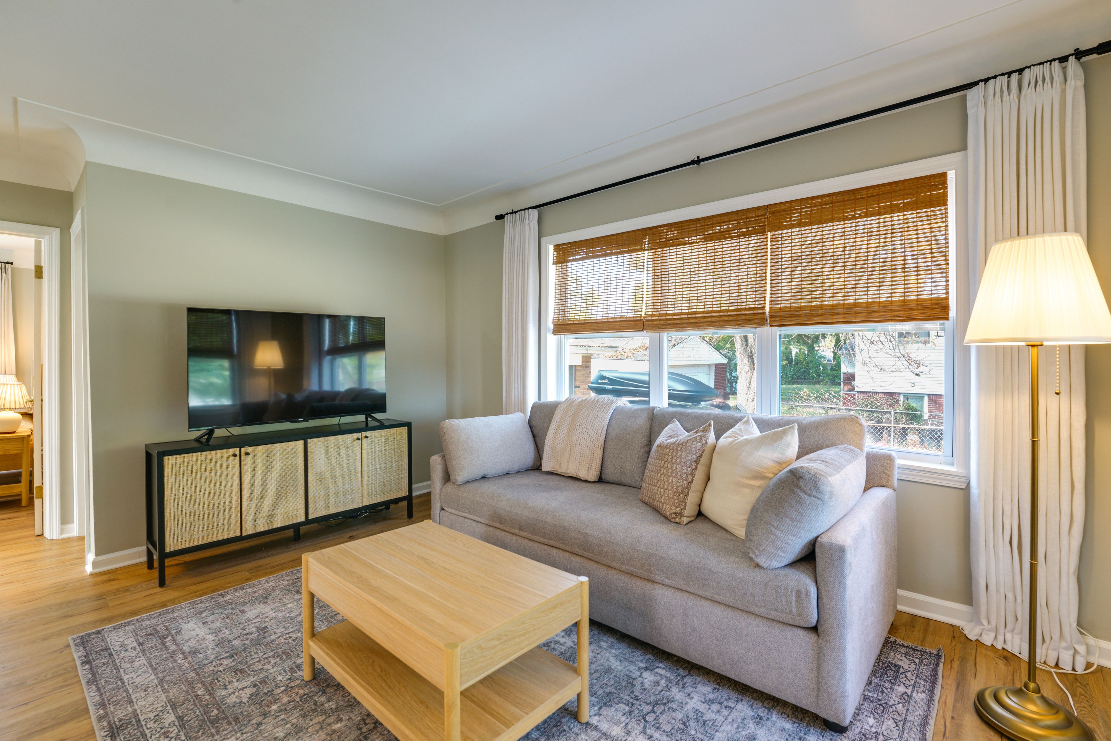 Roseville Vacation Rental | 2BR | 1BA | 1,000 Sq Ft | Steps to Enter