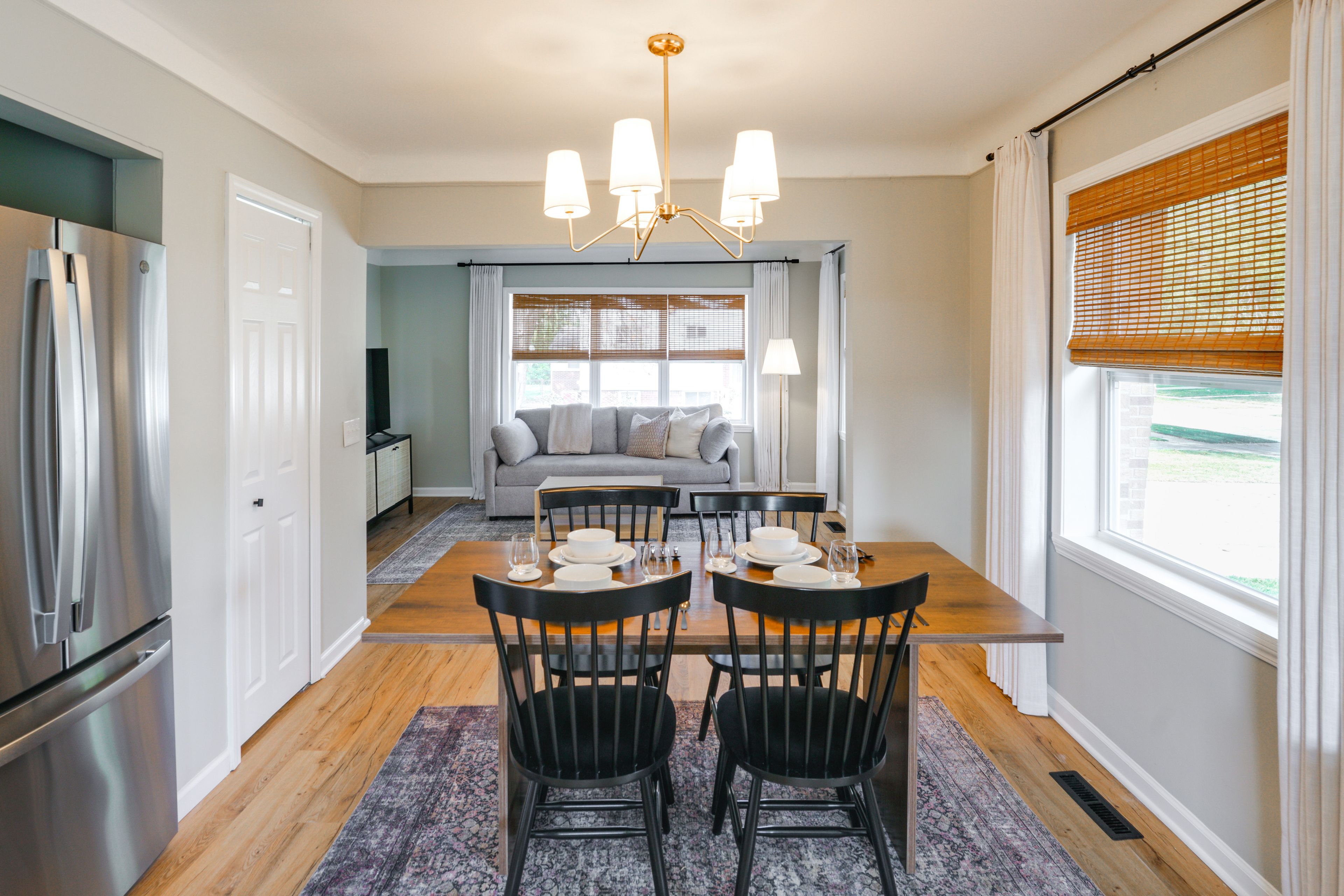 Dining Area | Free High-Speed WiFi