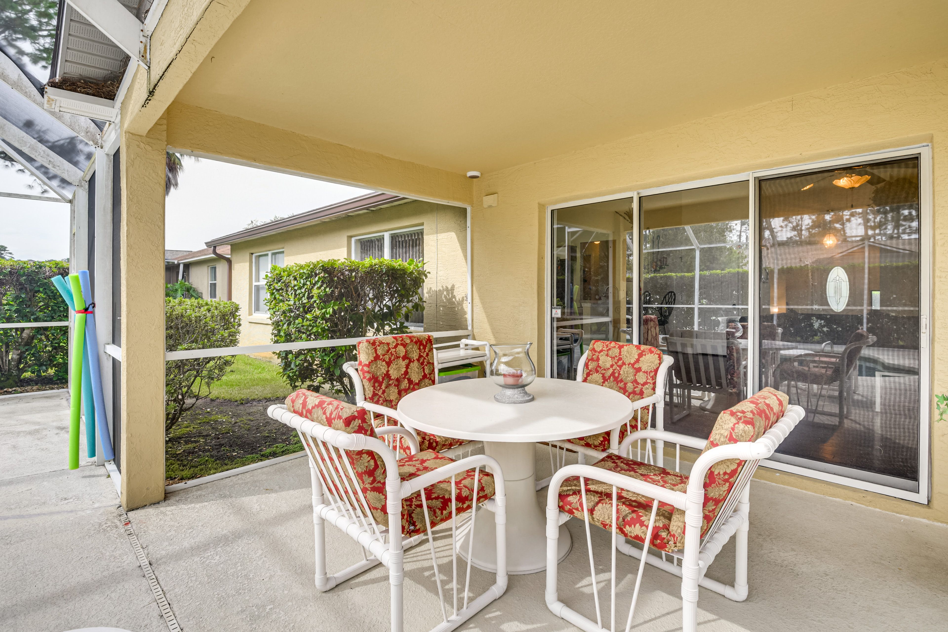 Covered Patio | Outdoor Dining
