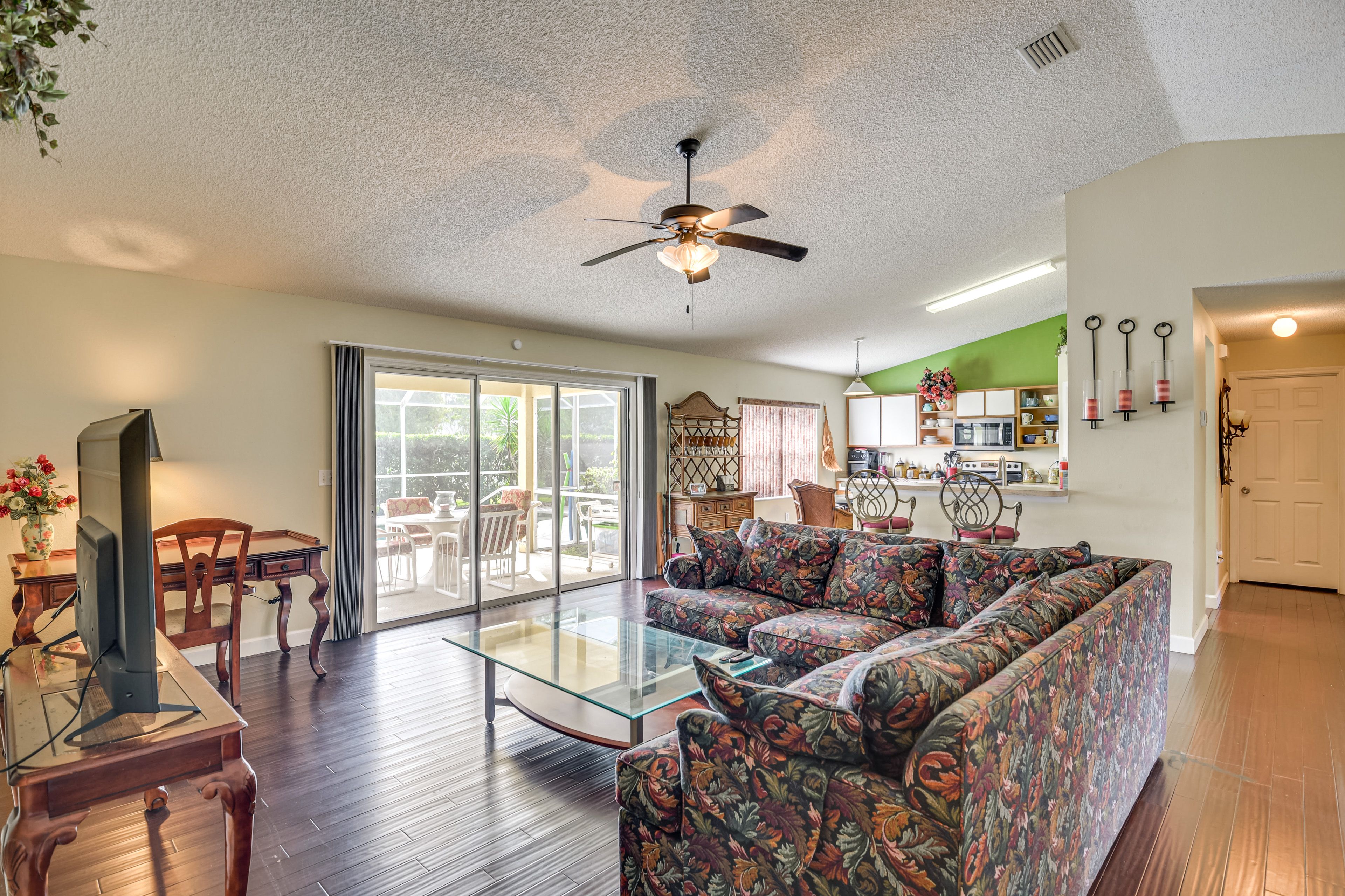 Interior | Central Heating & A/C | In-Unit Laundry