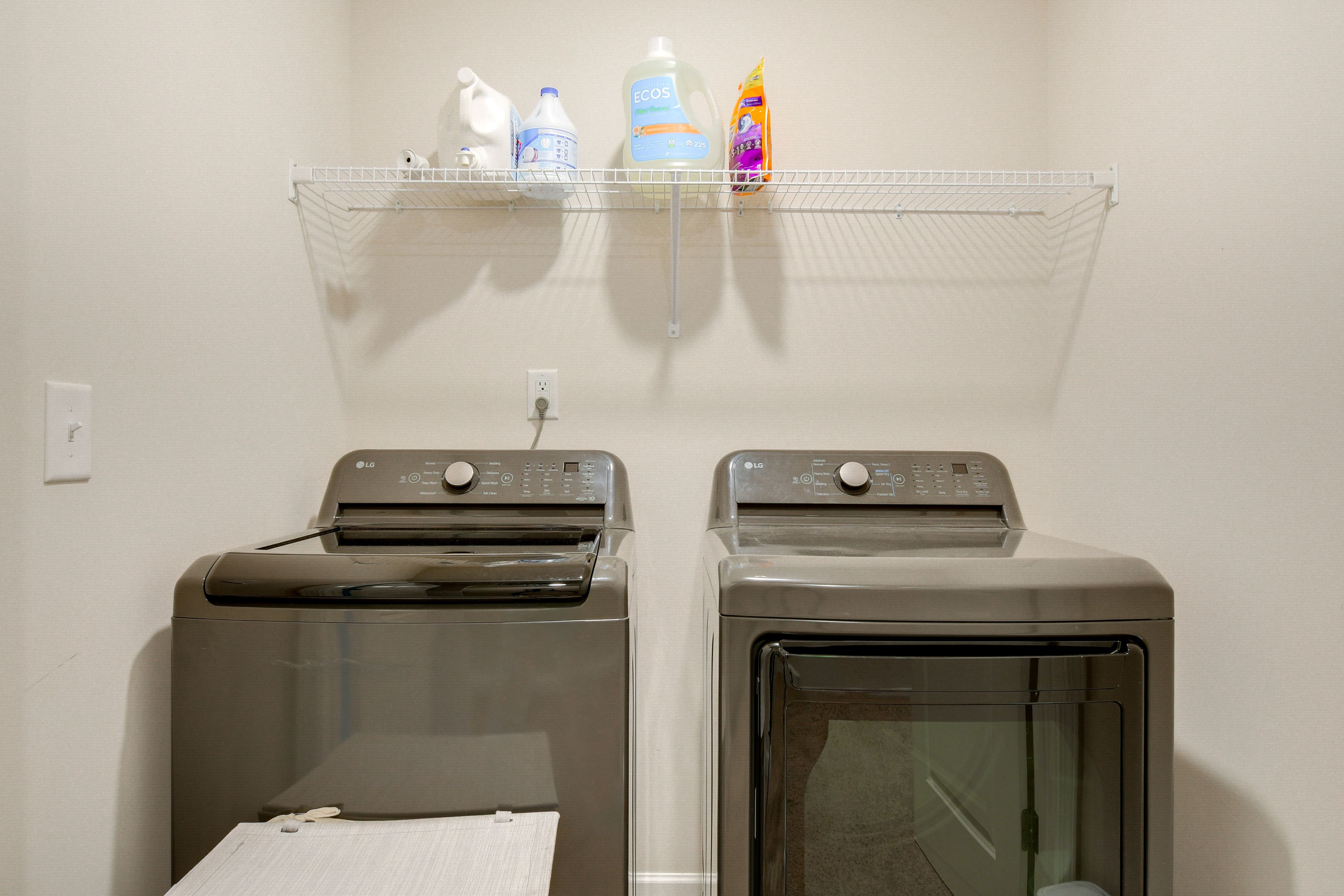 Laundry Room | 1st Floor | Detergent Provided