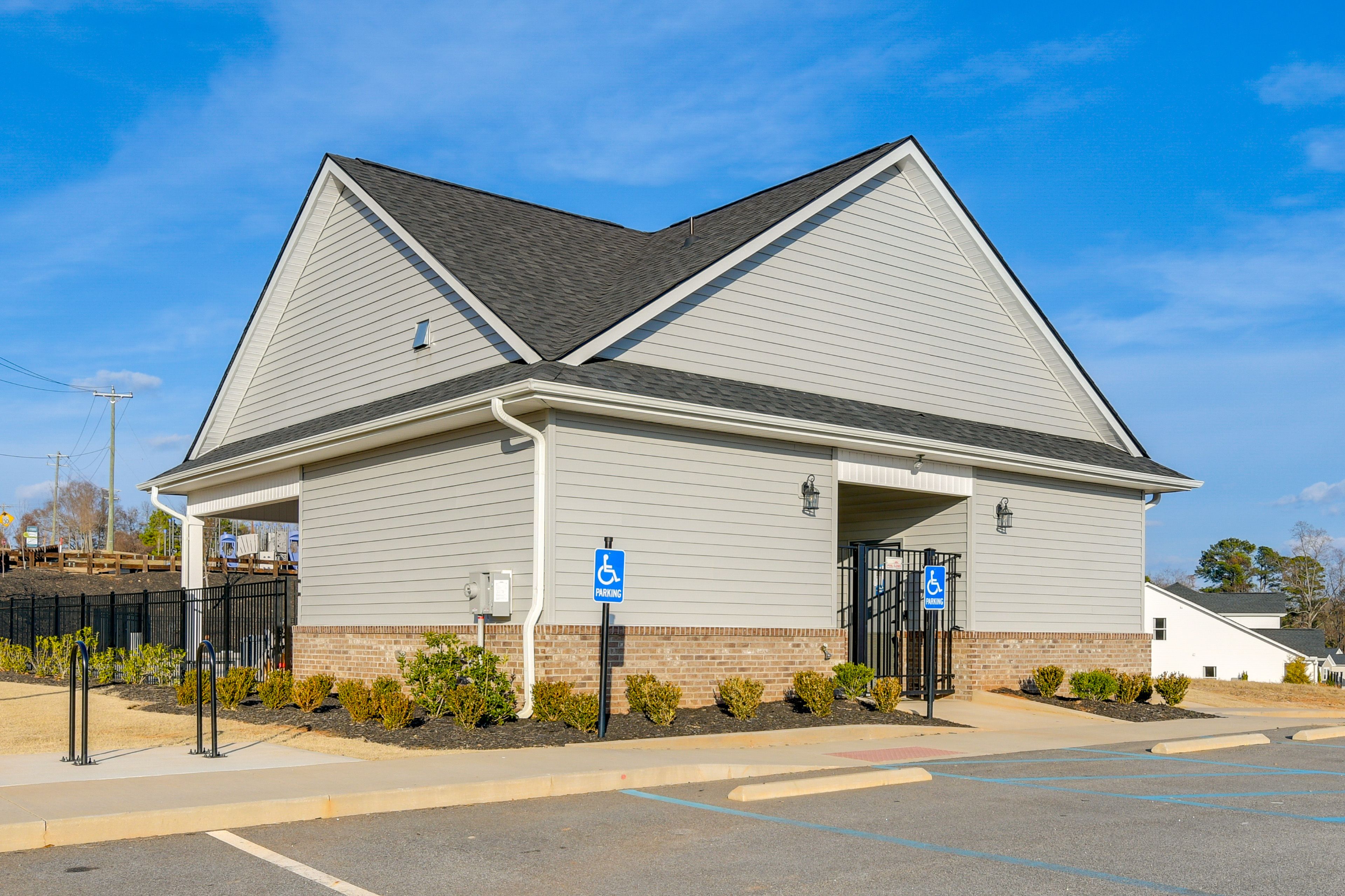 Parkland Townes Amenities | Outdoor Pool | Playground