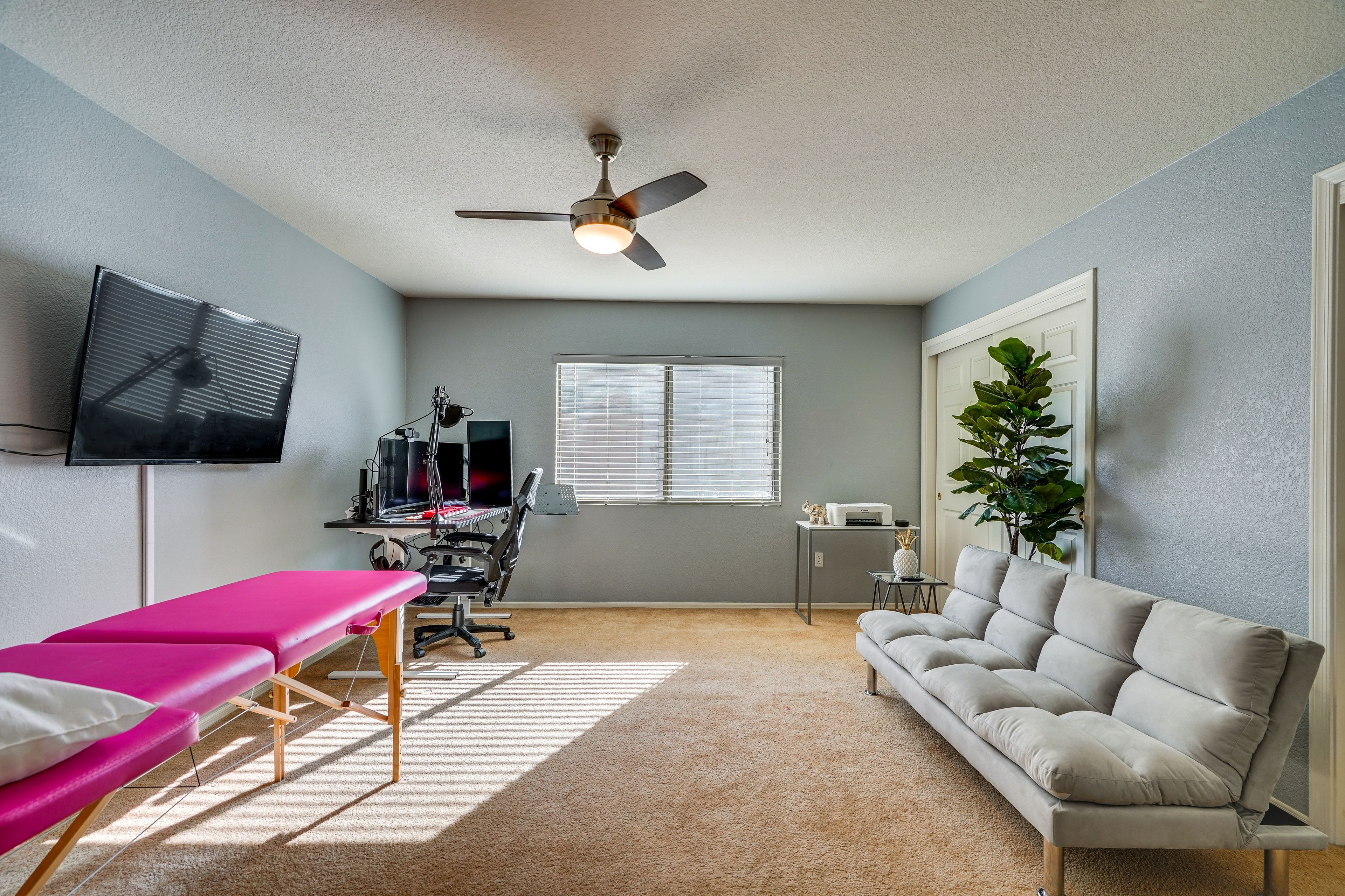 Bedroom 5 (Office) | Full Futon | 1st Floor