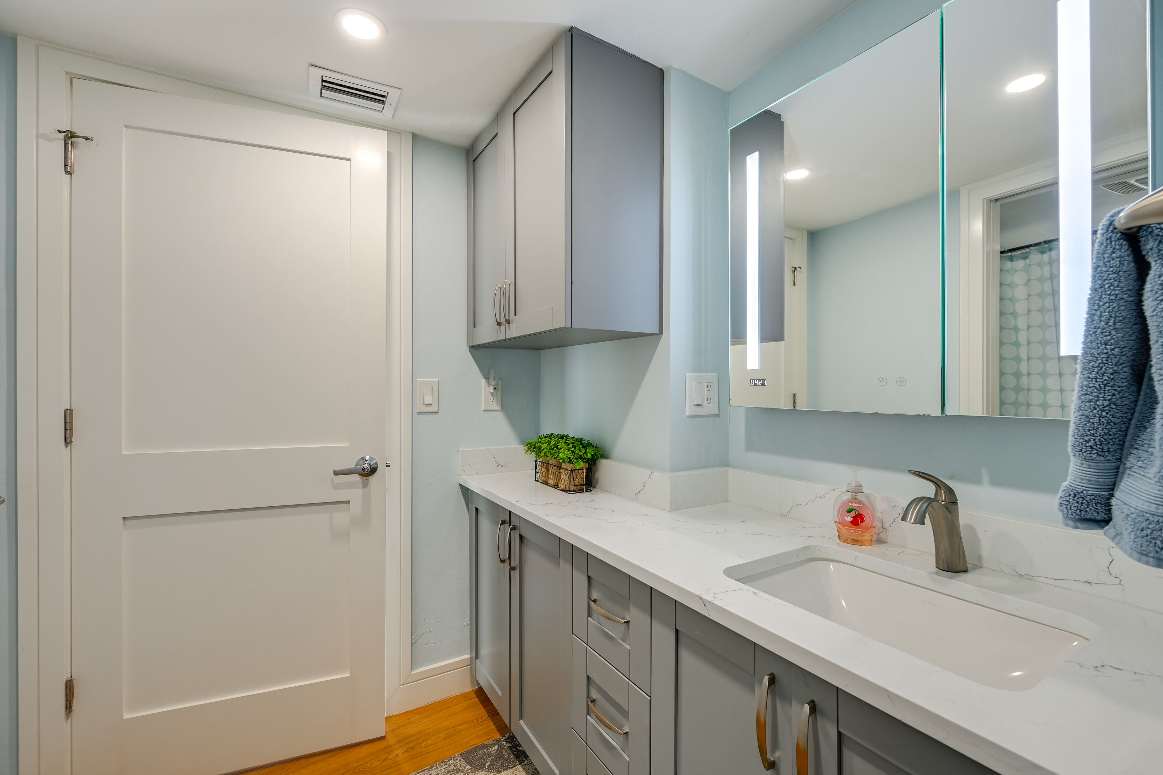 En-Suite Bathroom | Towels Provided