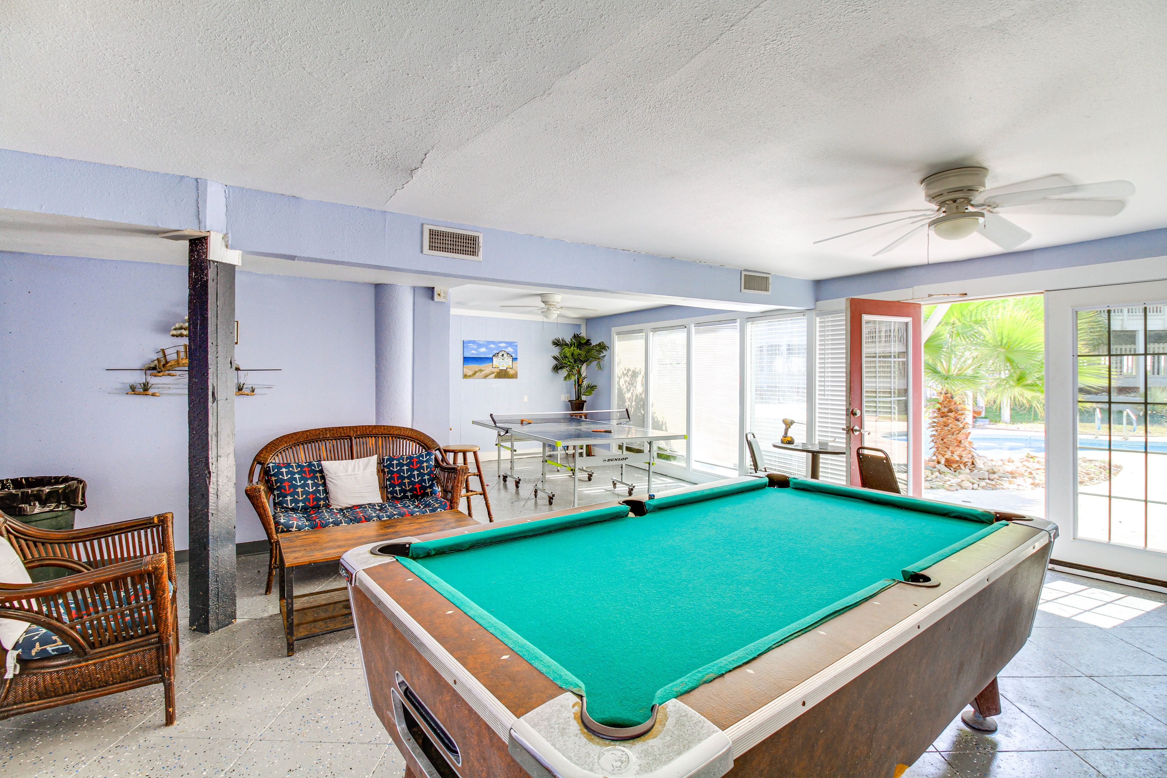 Community Game Room | Ping-Pong & Pool Tables