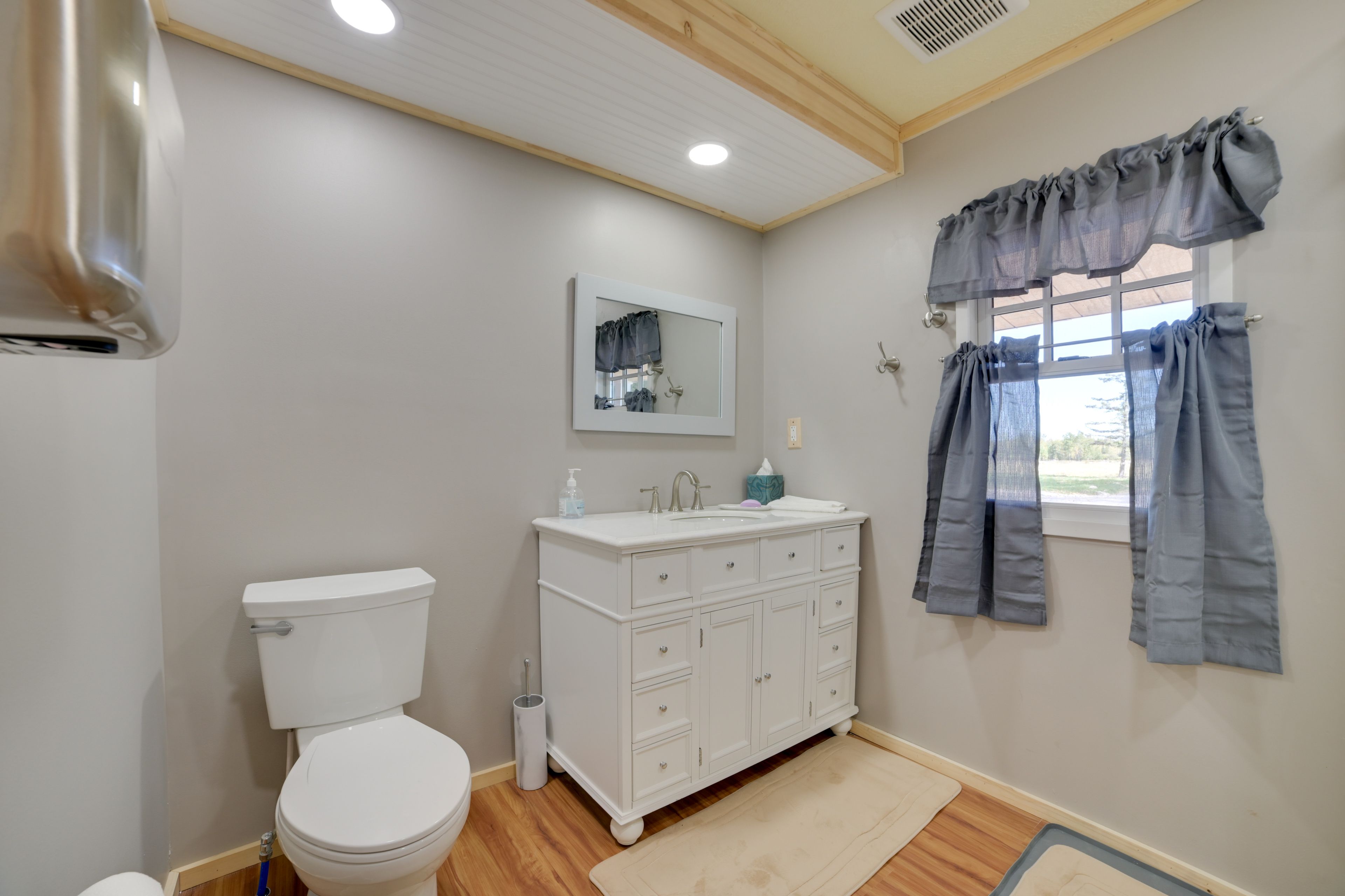 Bathroom | Towels Provided | 2nd Floor