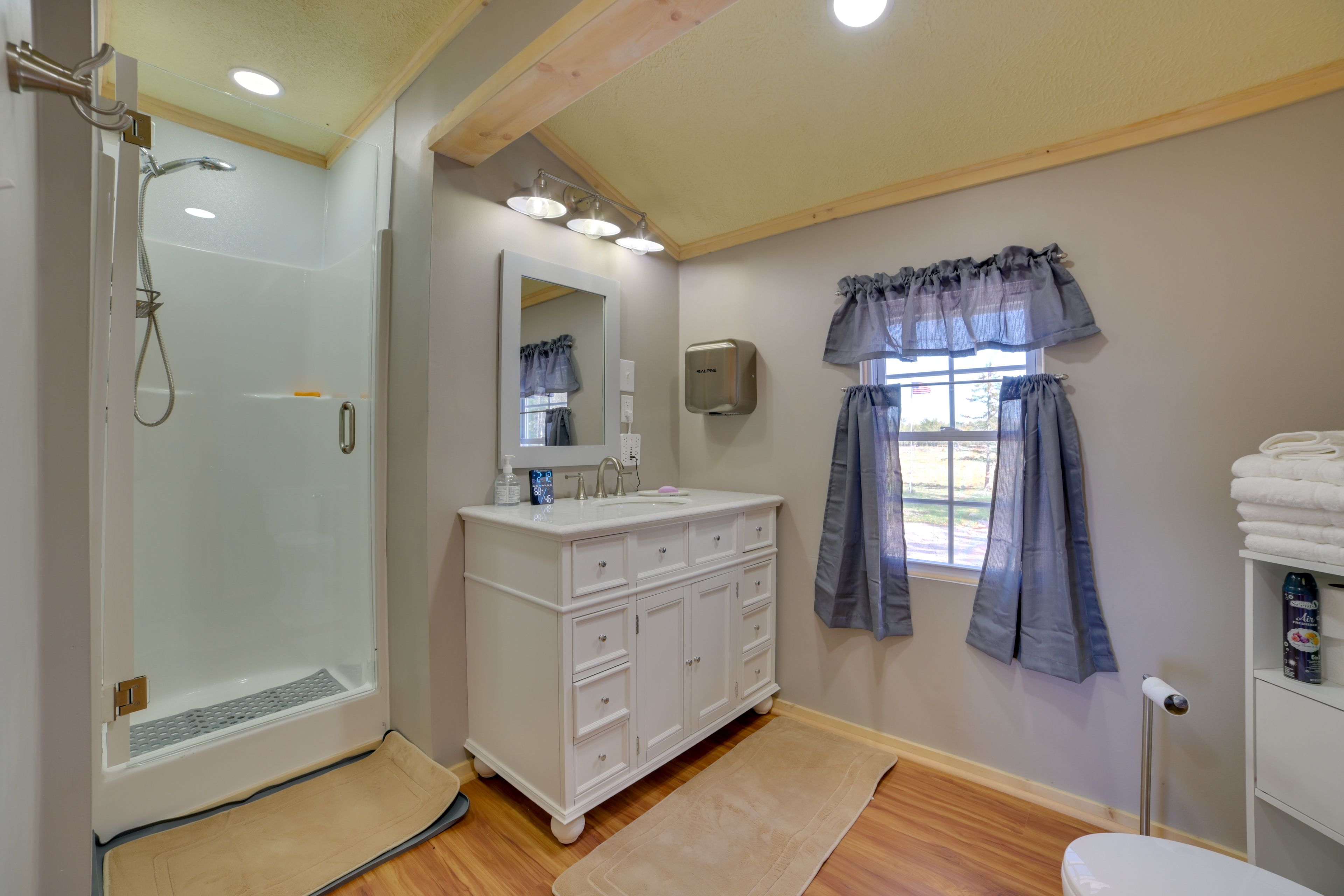 Bathroom | Towels Provided | 1st Floor