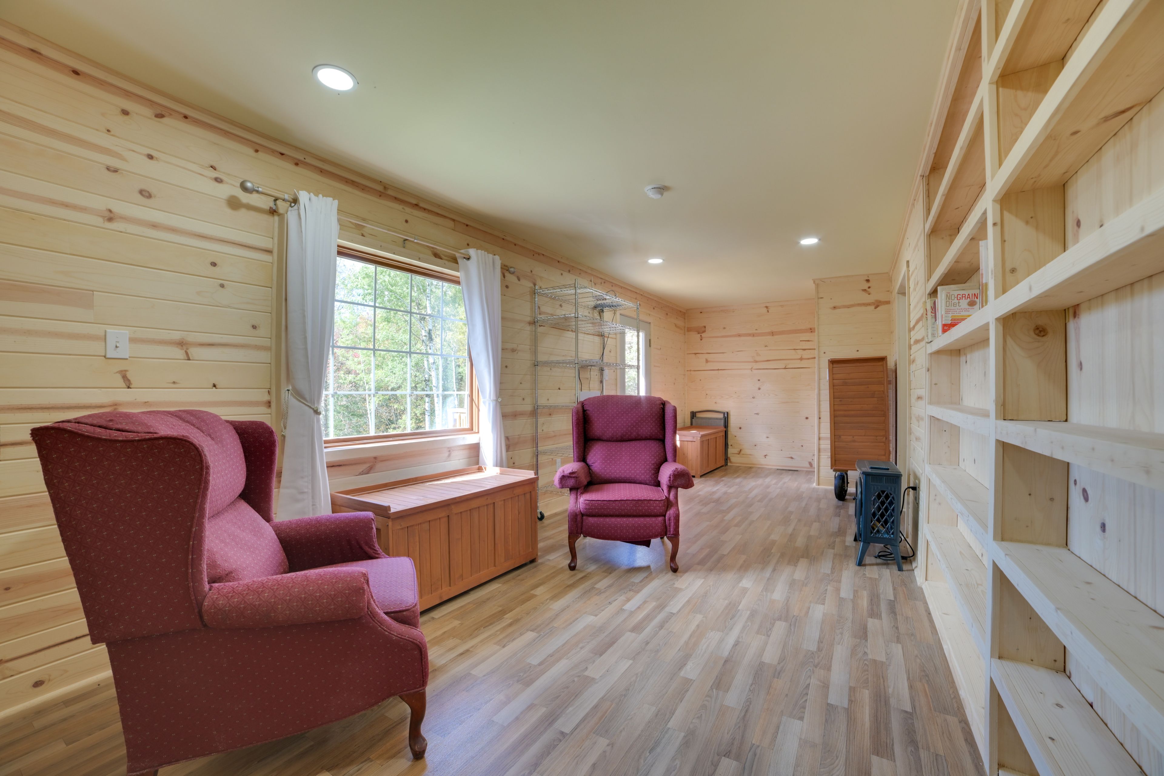Sitting Room | Chubb Creek View | 2nd Floor