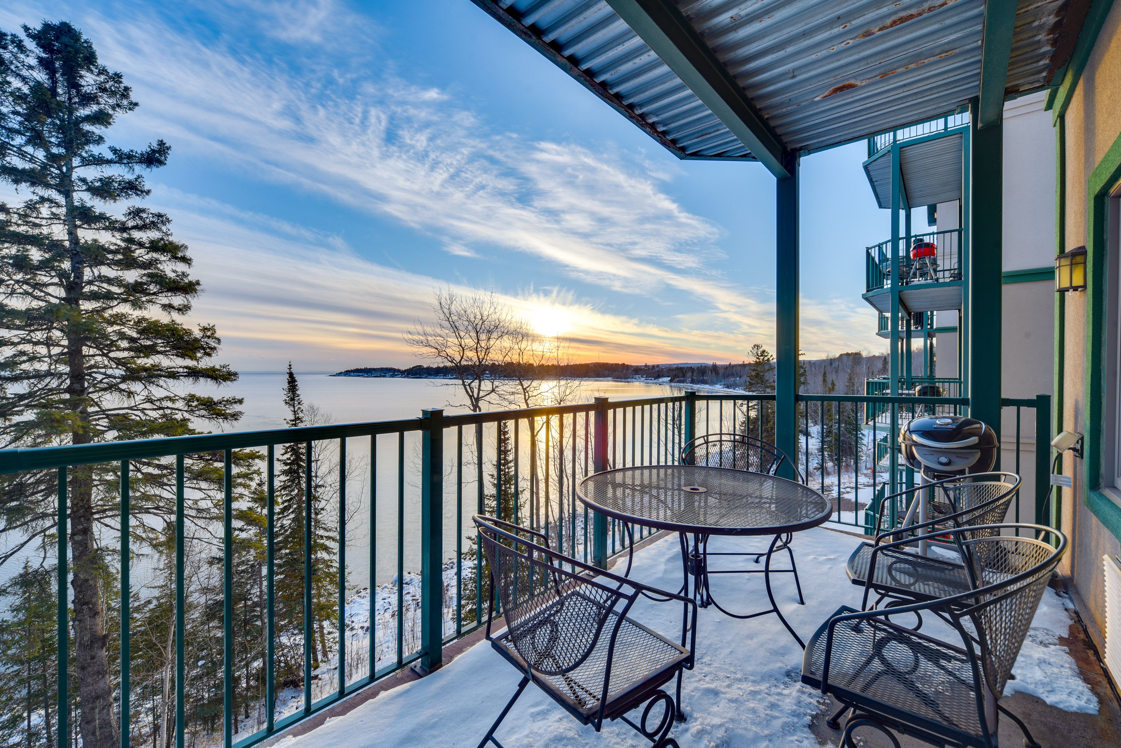 Two Harbors Vacation Rental | 2BR | 2BA | 1,250 Sq Ft | Step-Free Entry