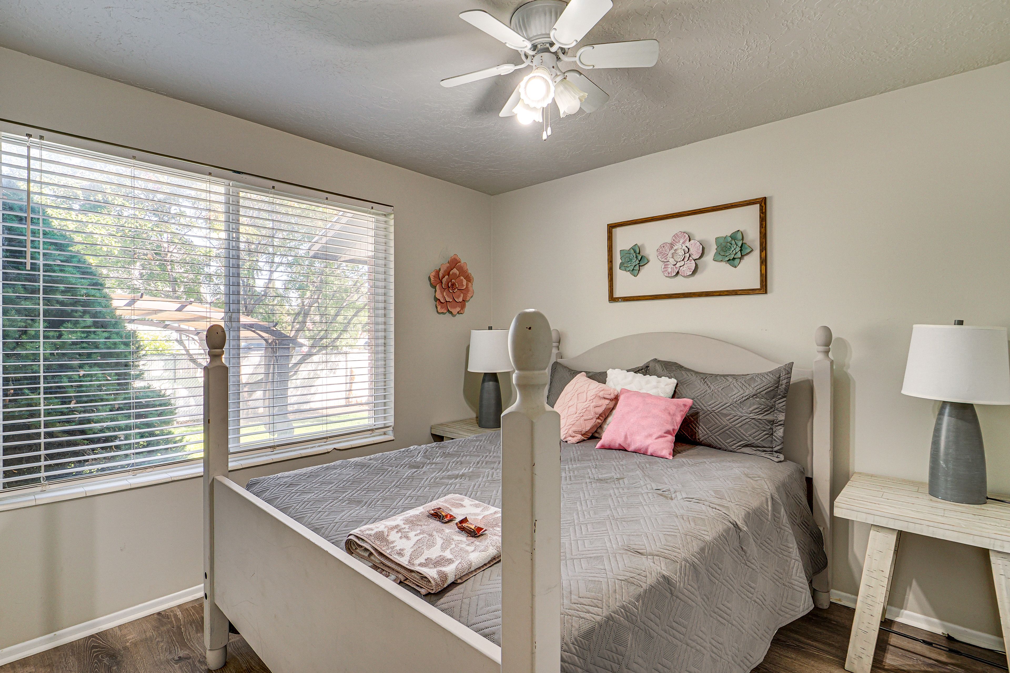 Bedroom 3 | 1st Floor | Queen Bed