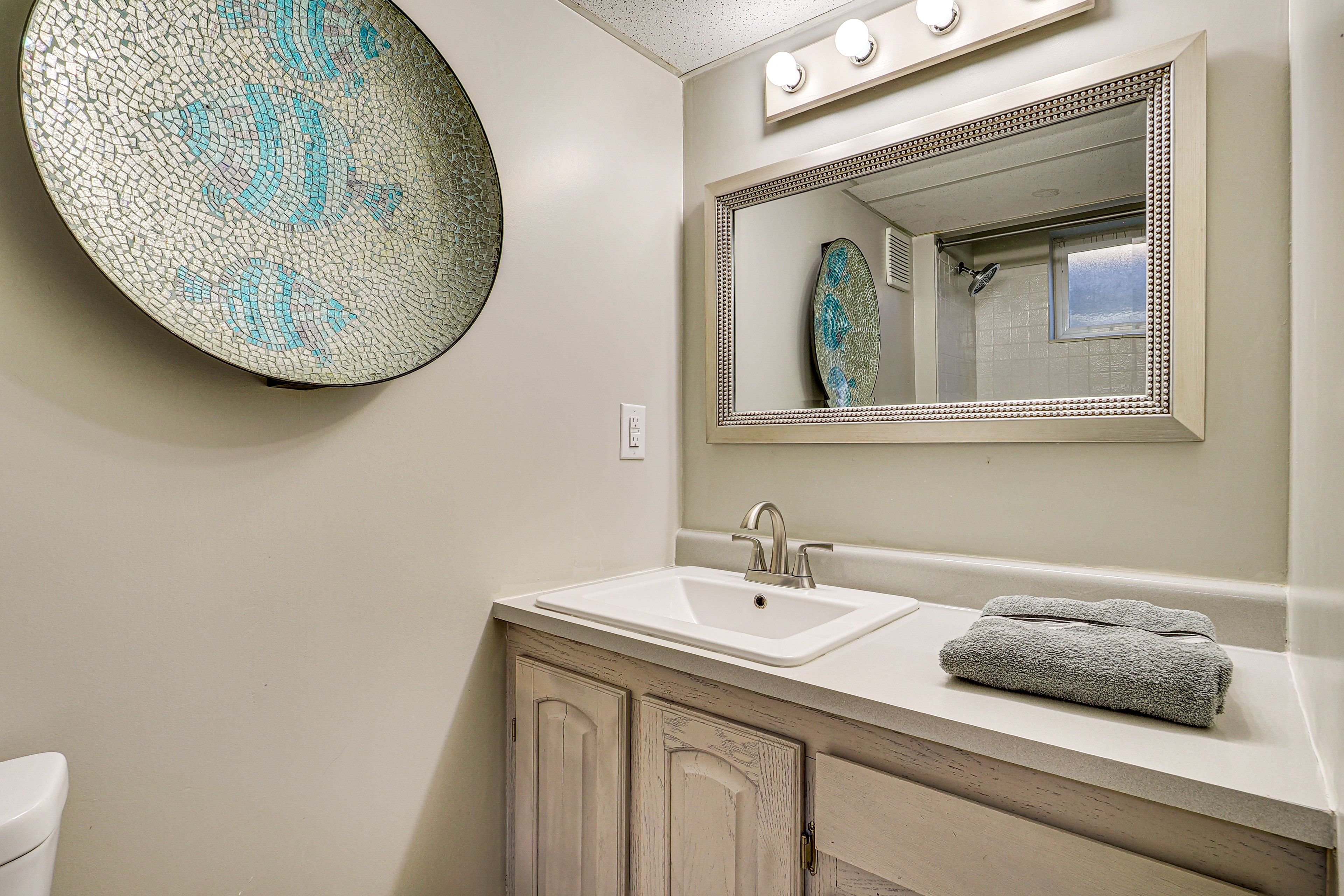 Full Bathroom | Basement