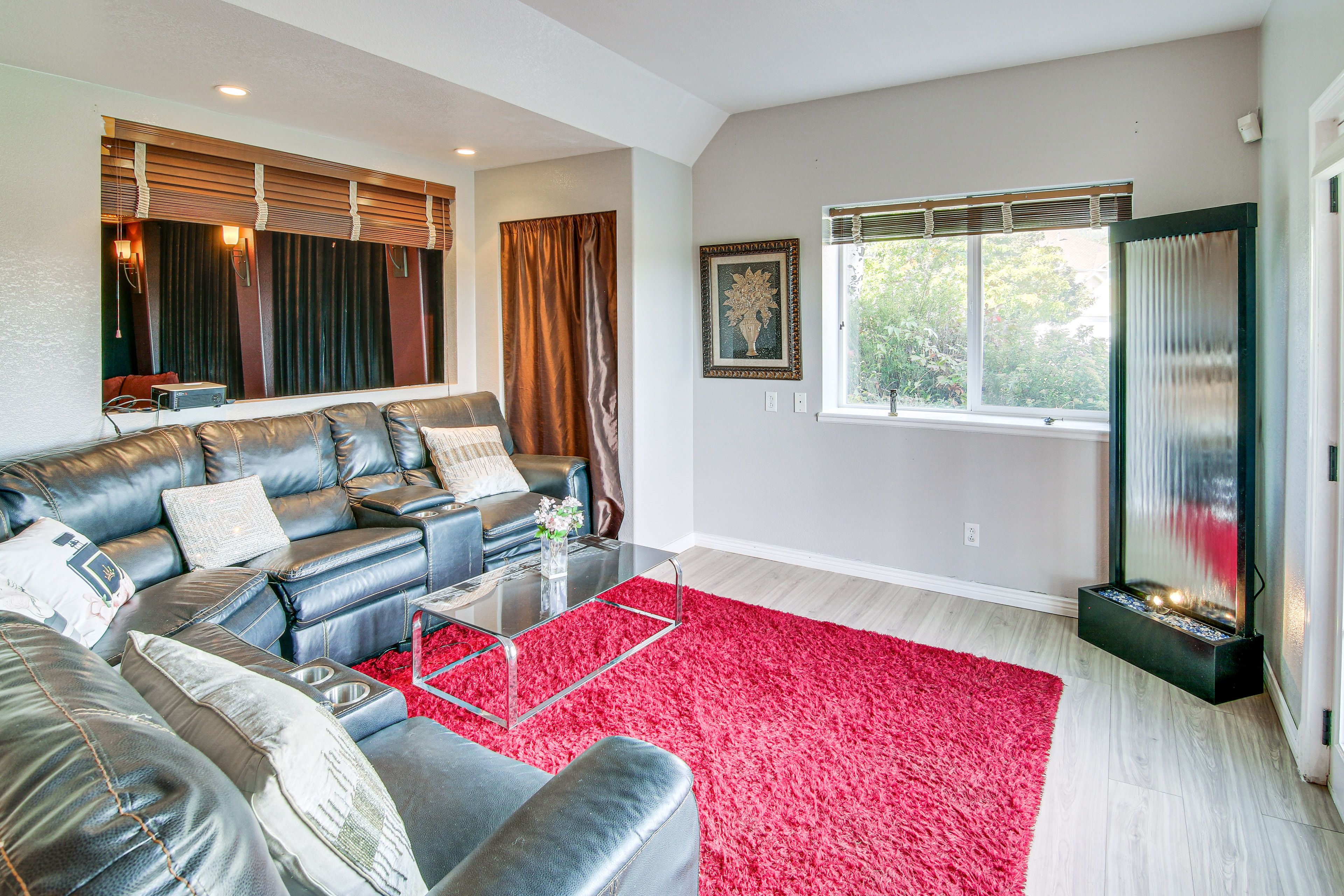 Living Room | Free WiFi
