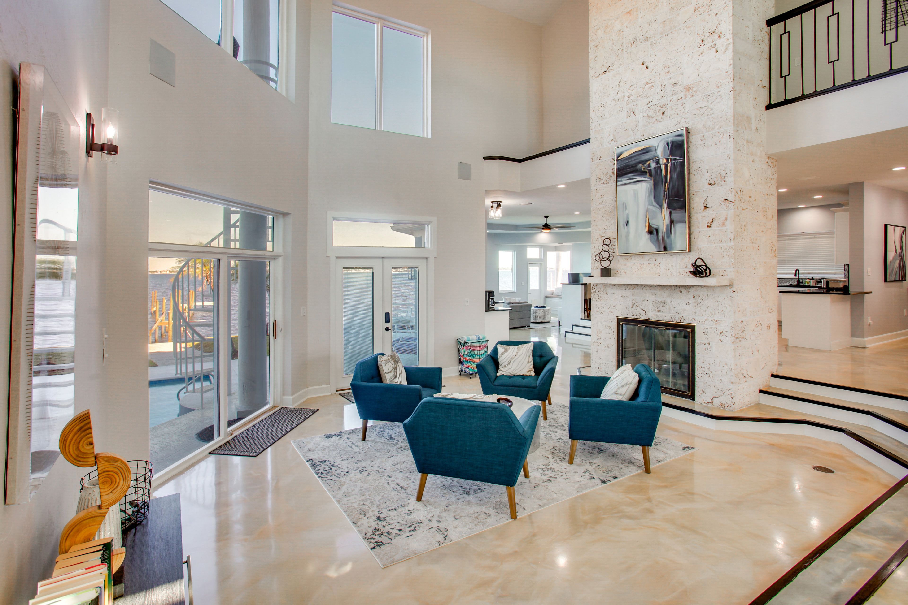 Sitting Room | Free WiFi