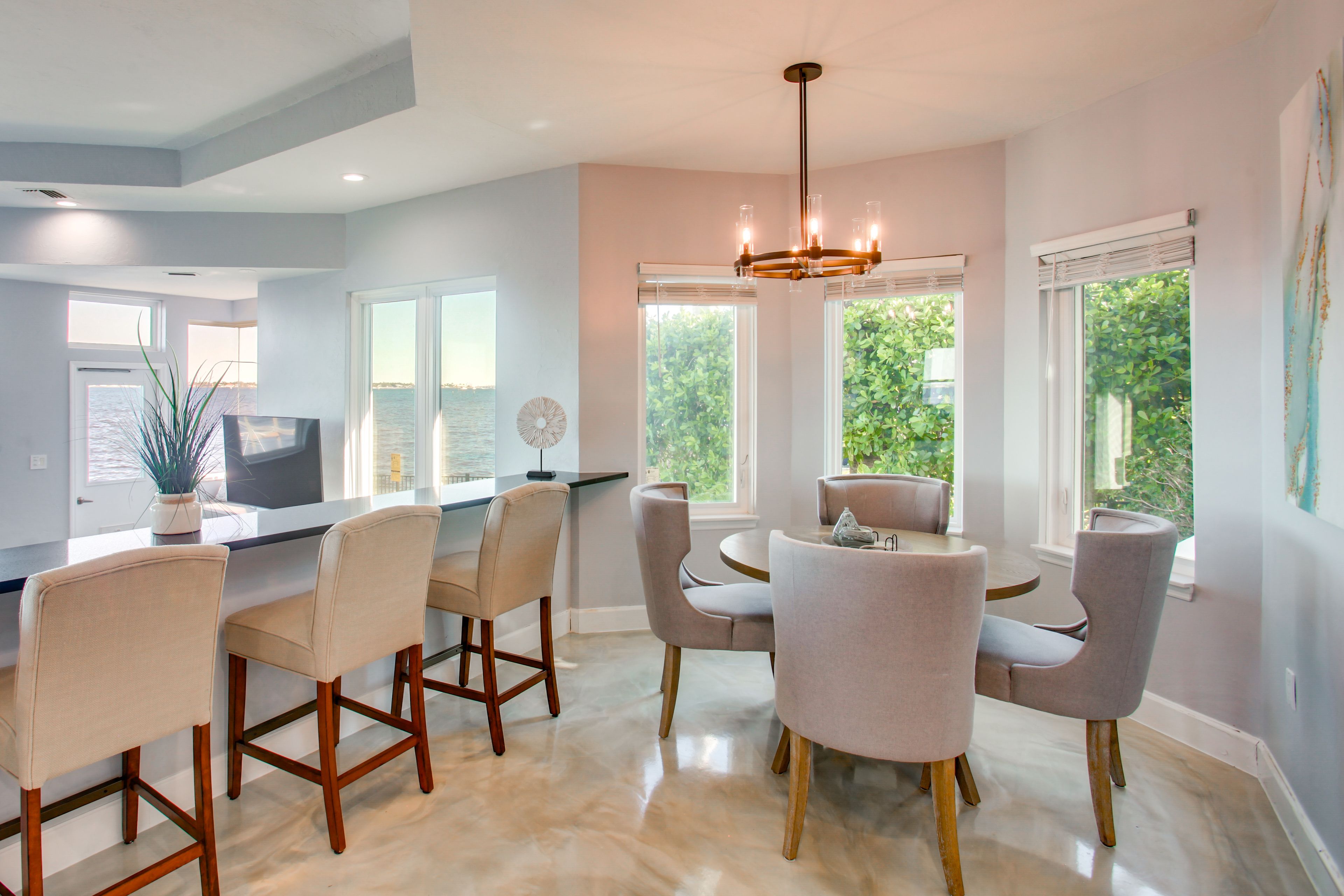 Breakfast Nook | 1st Floor