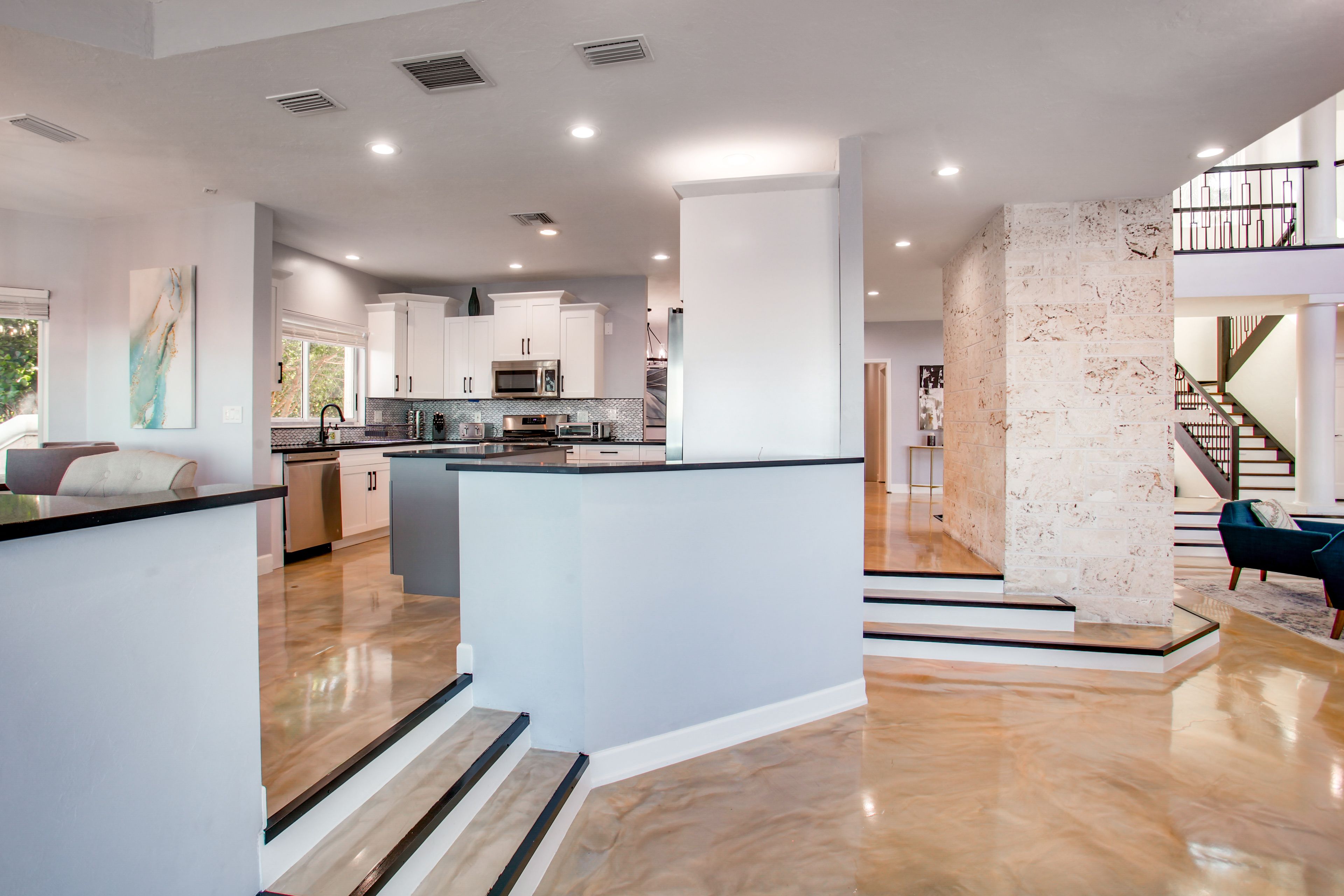 Sitting Area | 1st Floor