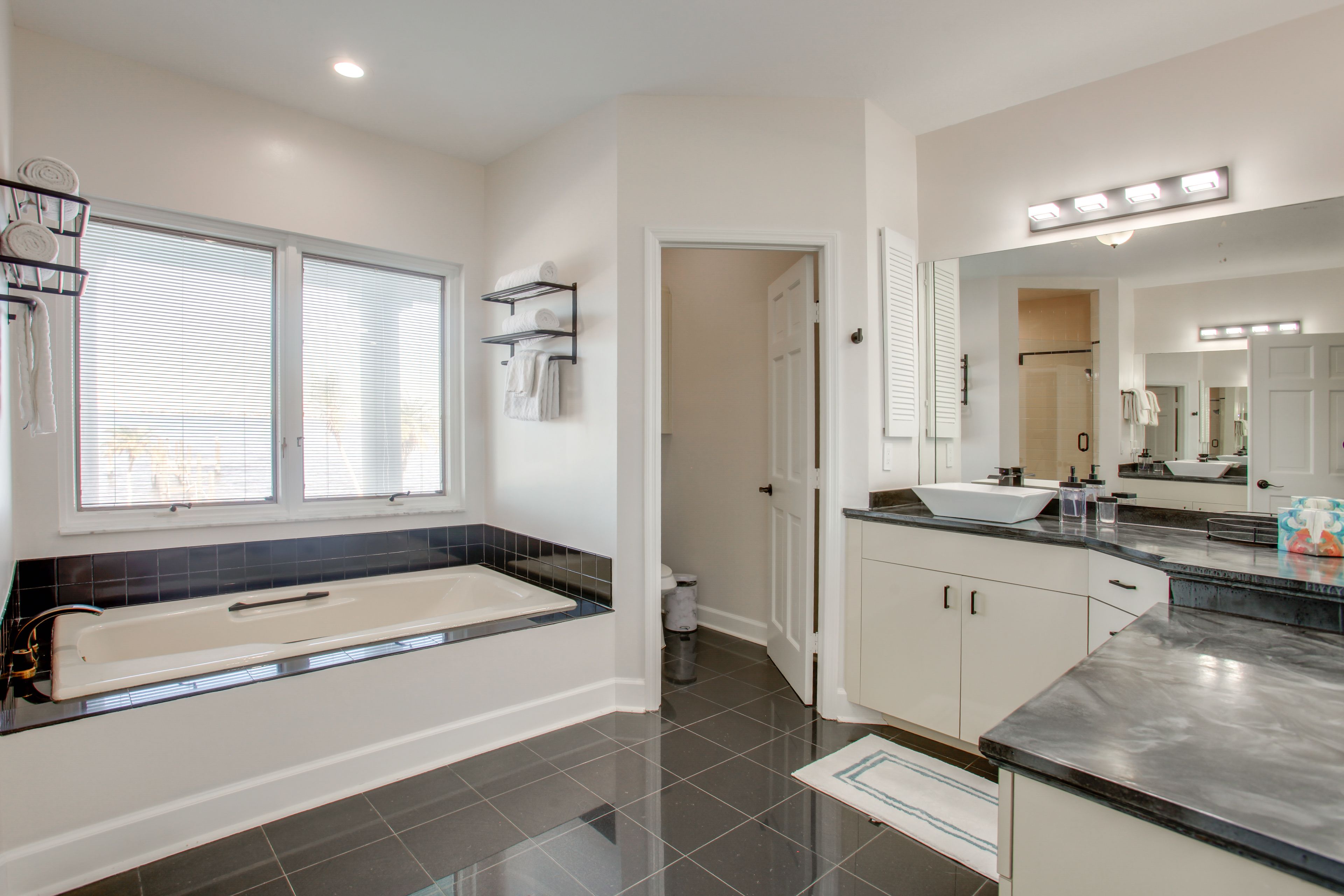 Full Bath | Towels | Hair Dryer | 1st Floor