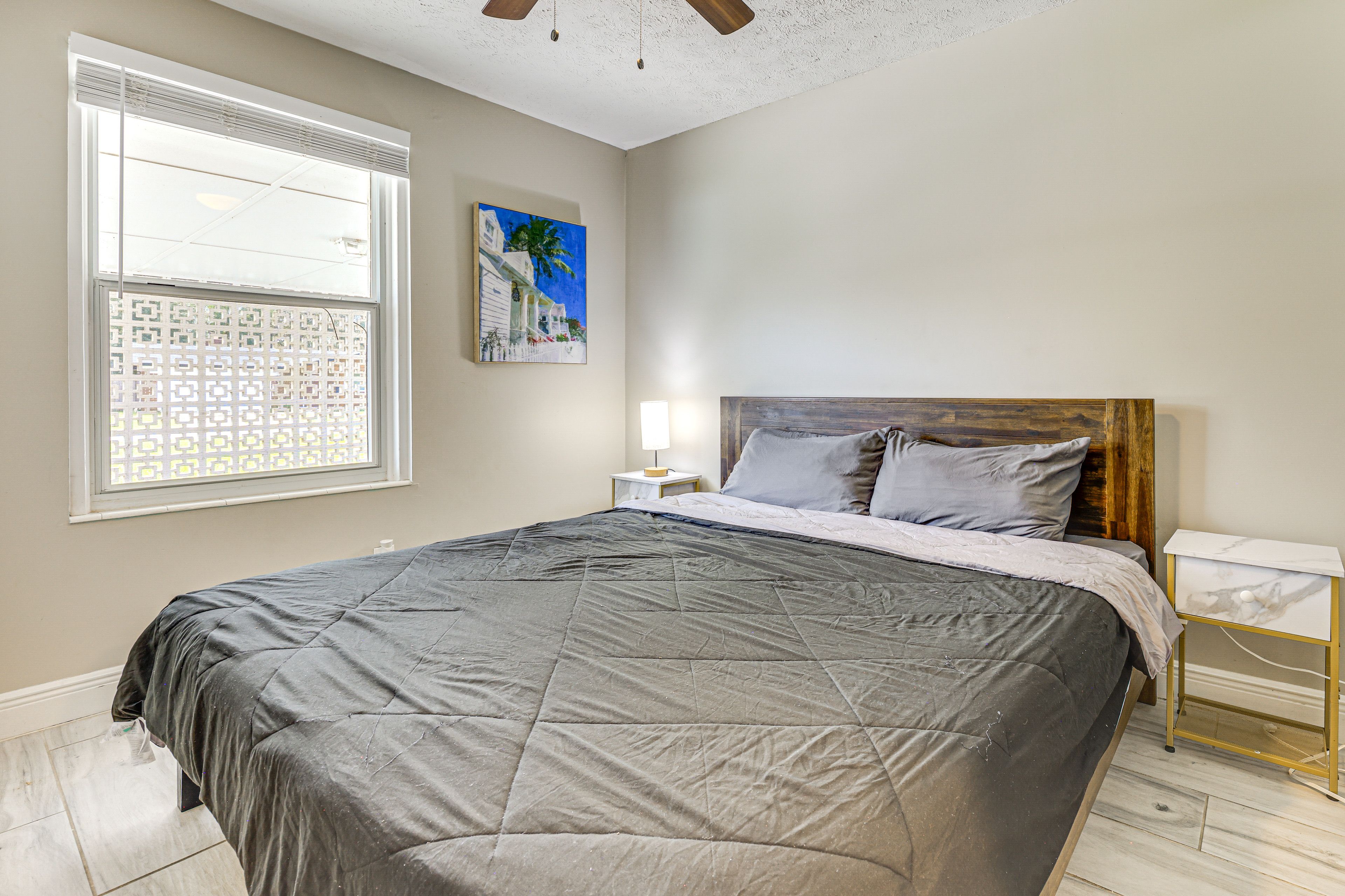 Bedroom 1 | King Bed