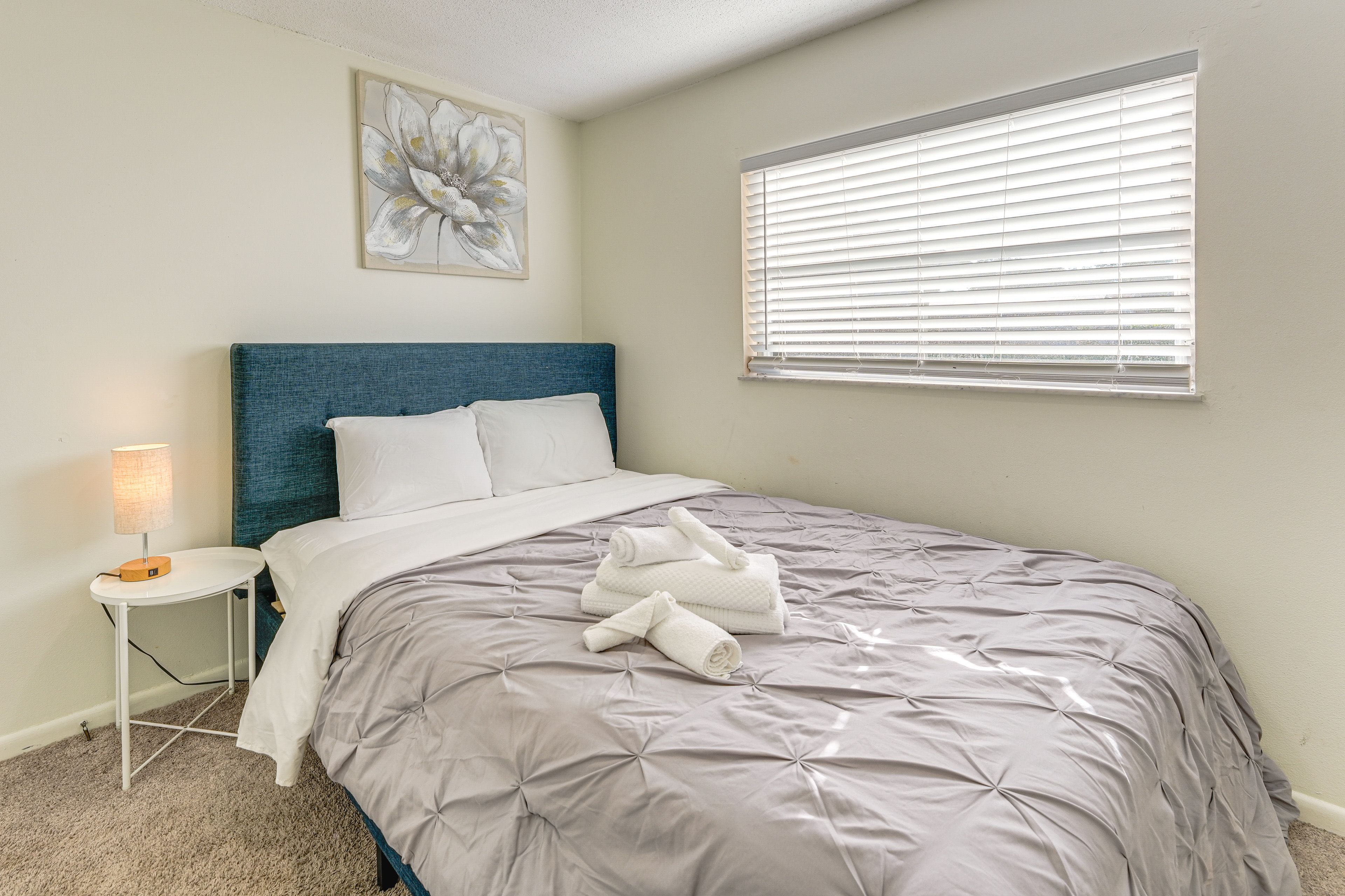 Bedroom 2 | Queen Bed