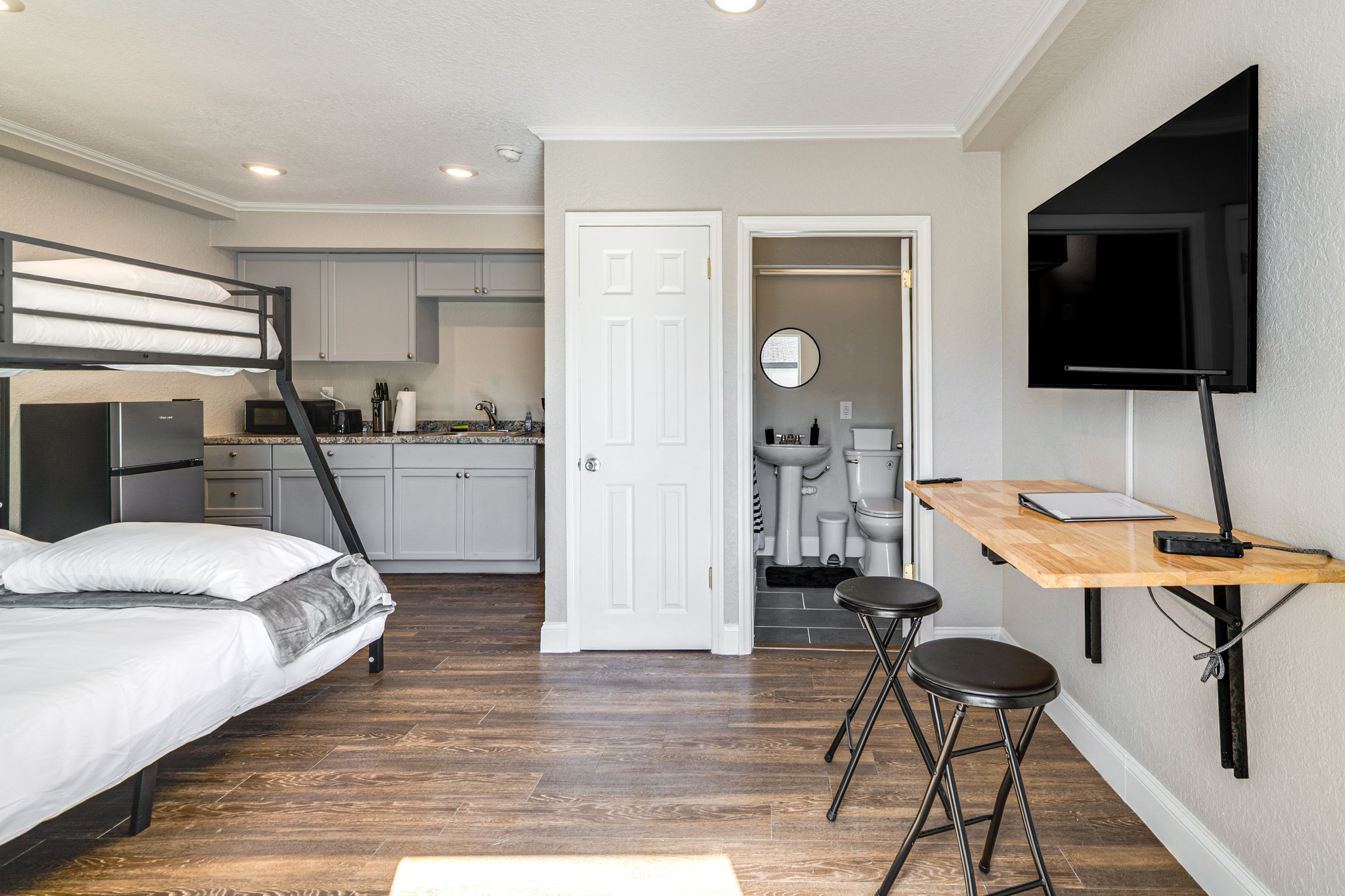 Homosassa Vacation Rental | Studio | 1BA | 400 Sq Ft | Step-Free Access