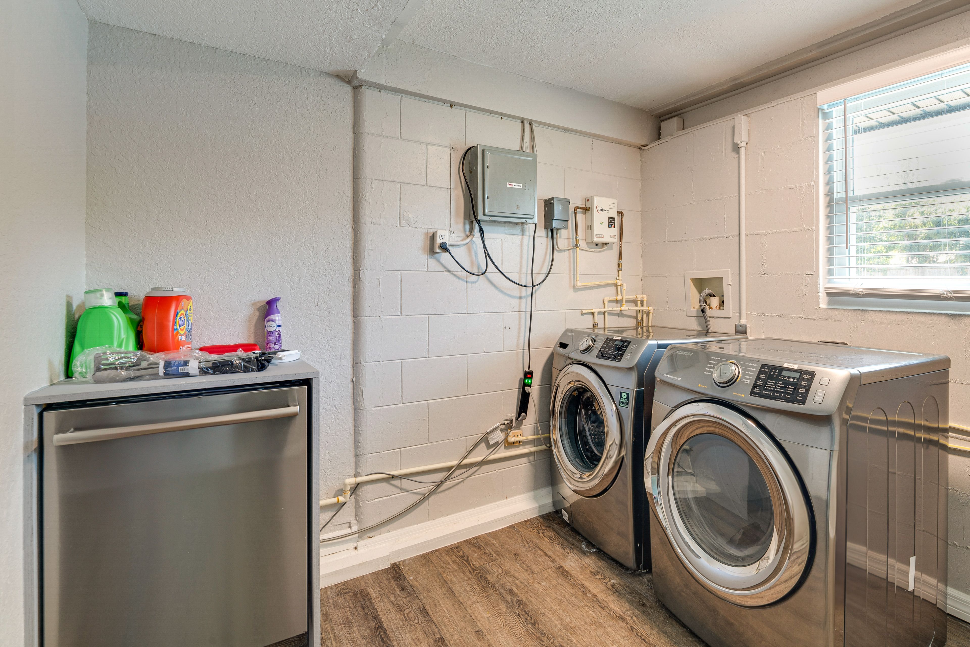 Community Laundry Room | Dishwasher