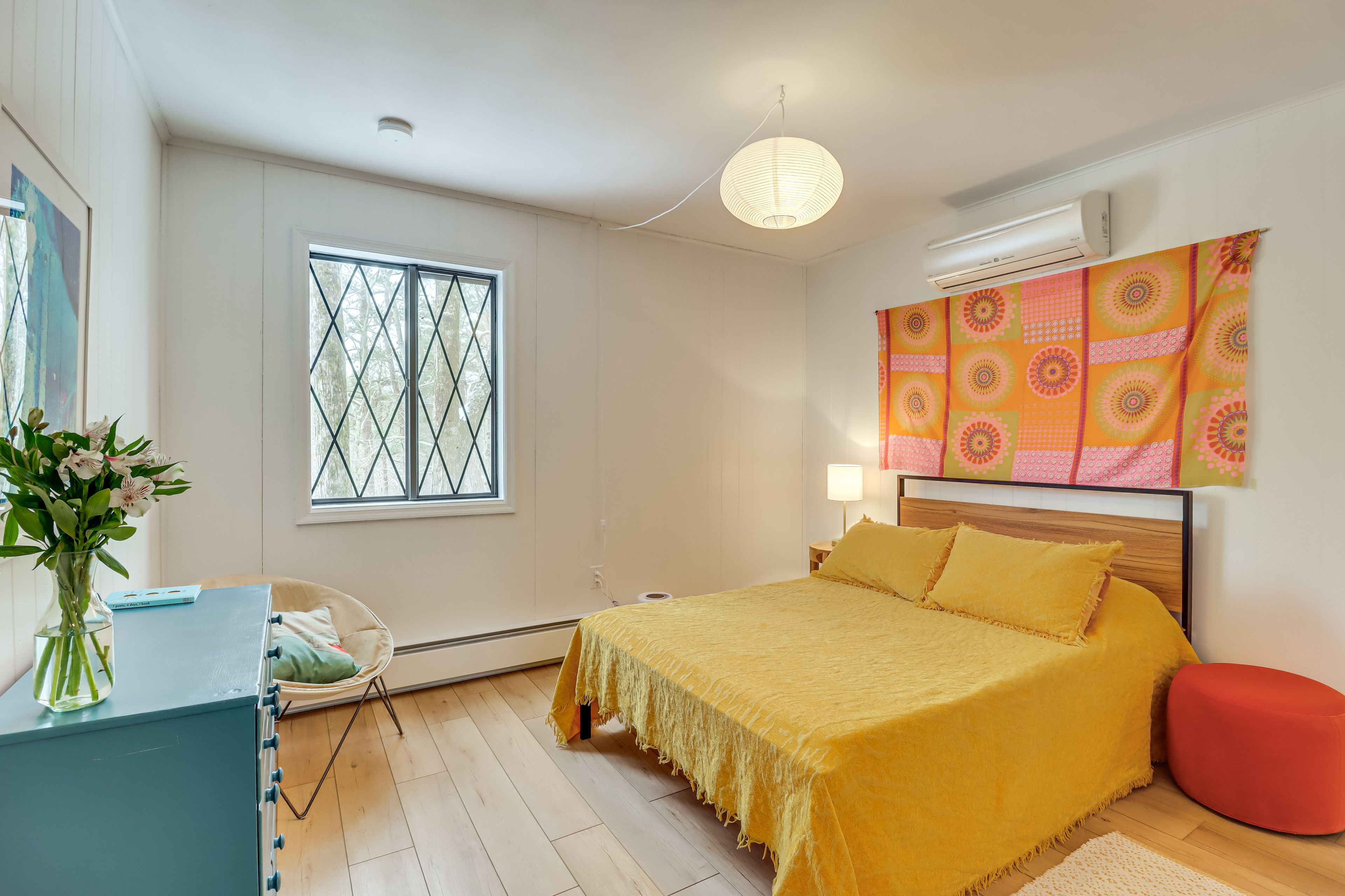 Bedroom 1 | Main Level | Queen Bed | Linens Provided