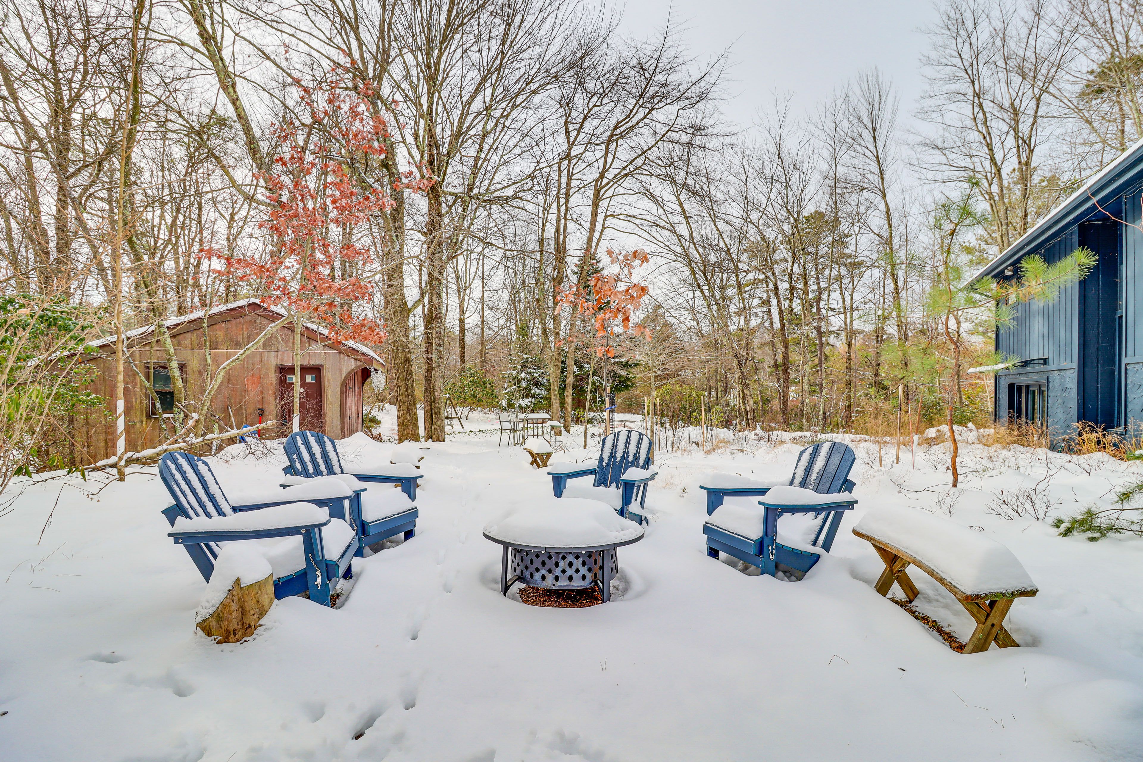 Private Yard | Wood-Burning Fire Pit