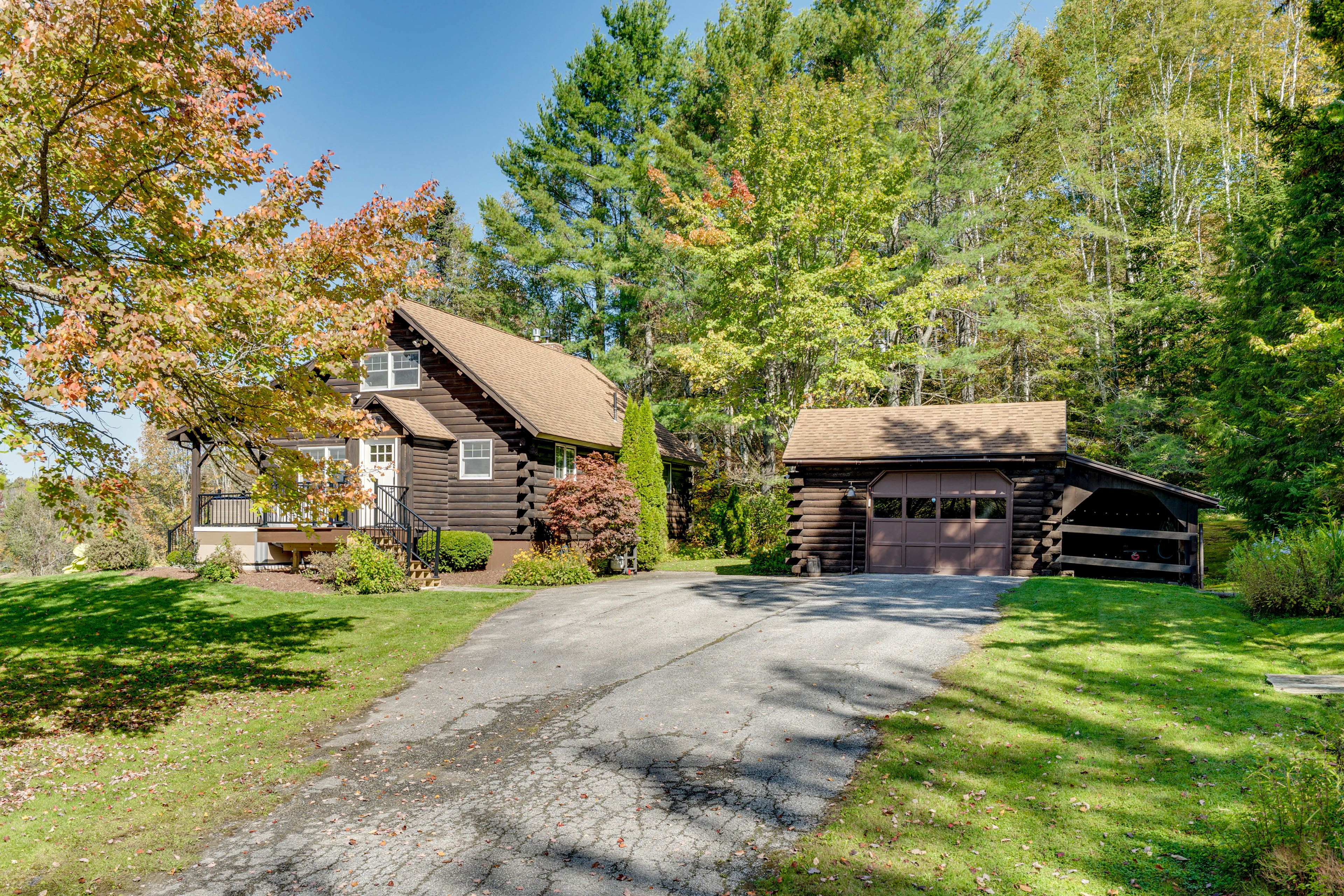 Parking | Driveway (6 Vehicles)