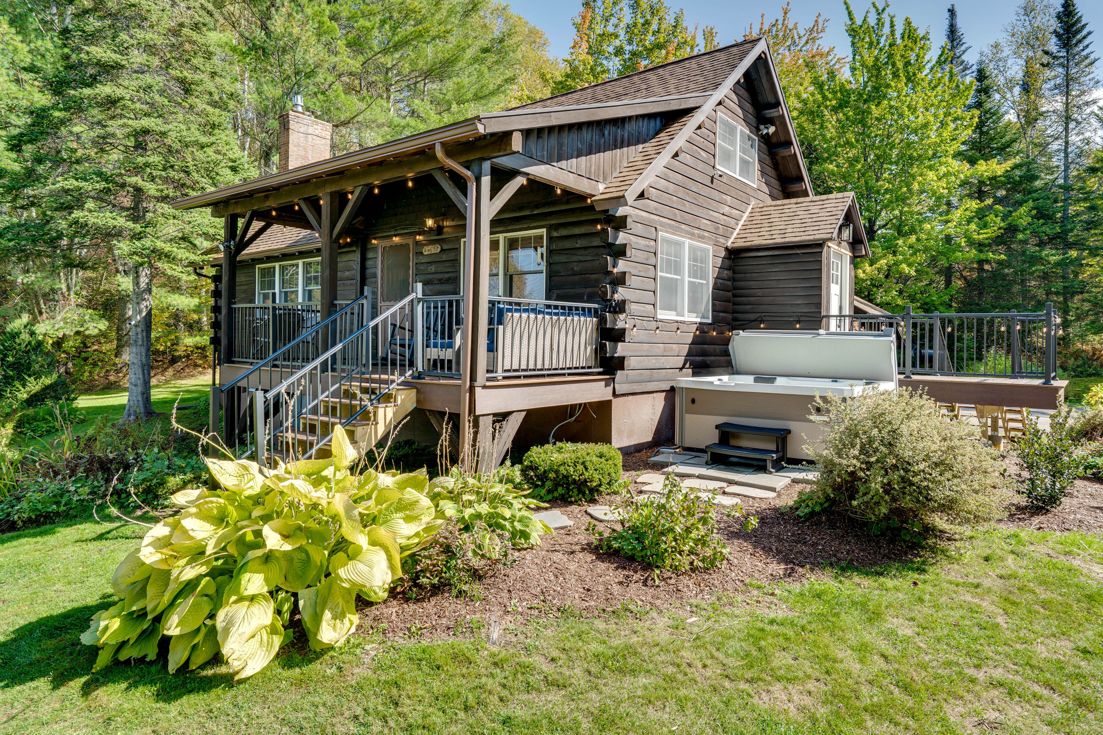 Shrewsbury Vacation Rental | 3BR | 1.5BA | 1,300 Sq Ft | Staircase to Enter