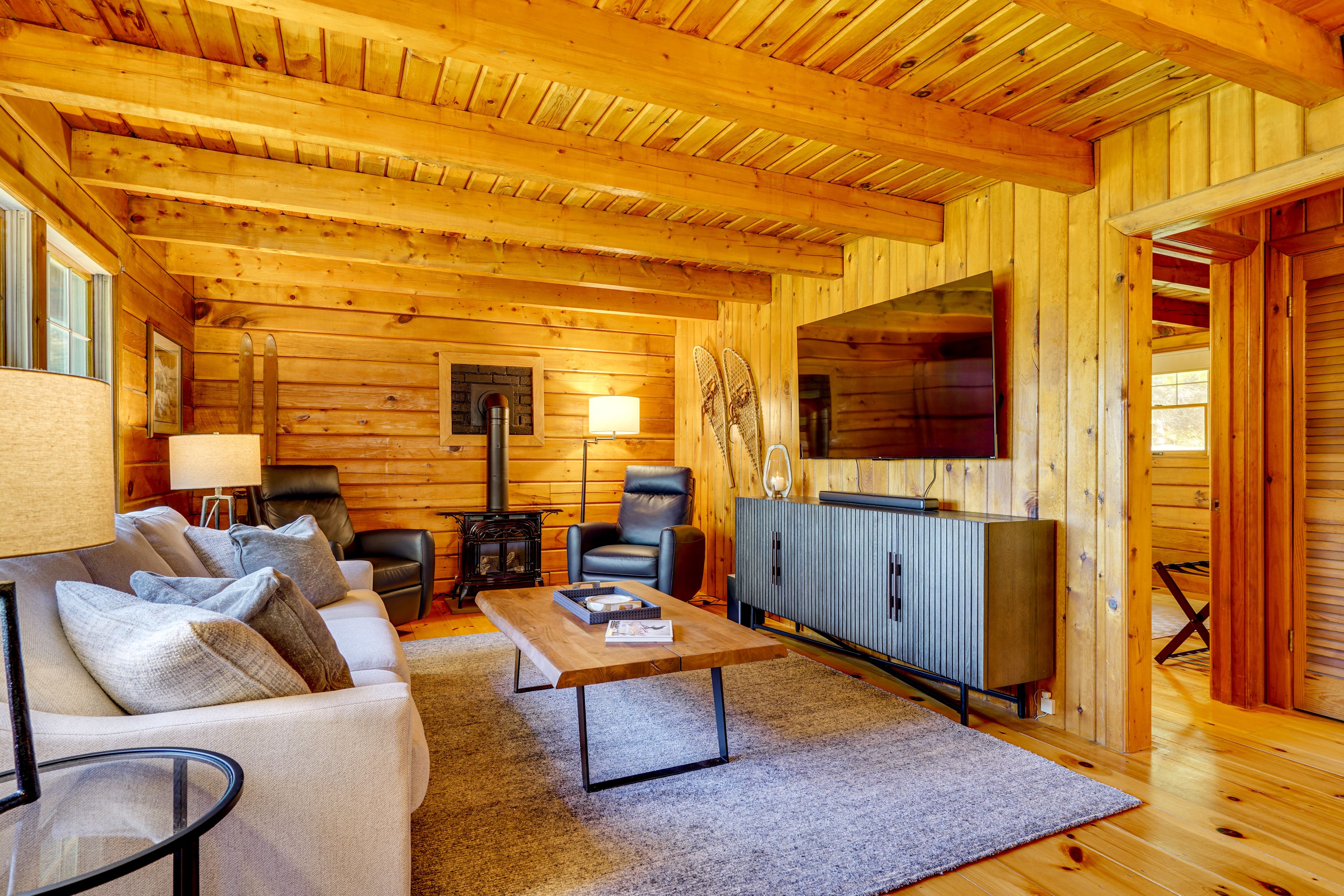 Living Room | 1st Floor | Fireplace | Central Heat | Flat-Screen TV | Free WiFi