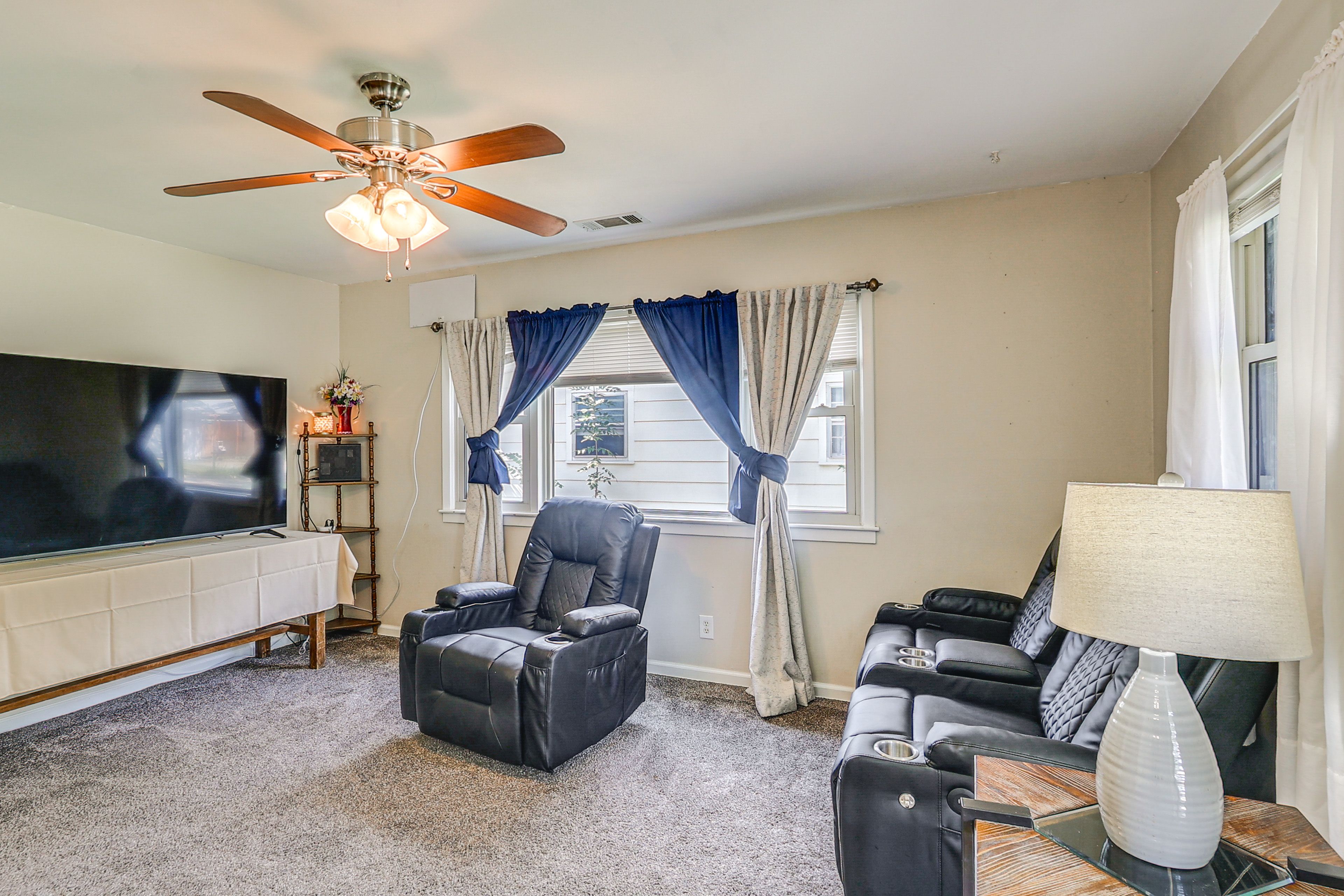 Living Room | Central A/C & Heating