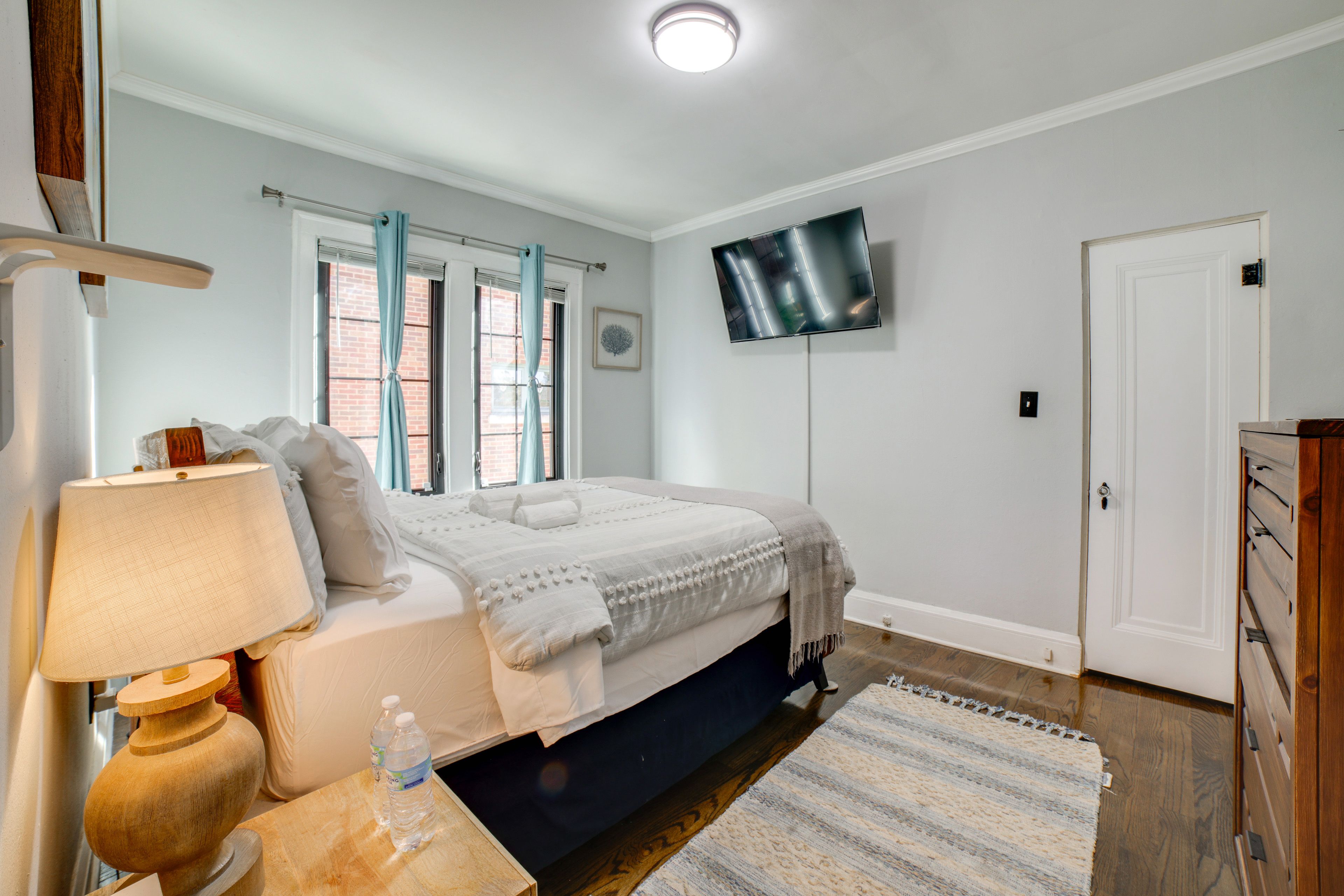 Bedroom 2 | Queen Bed