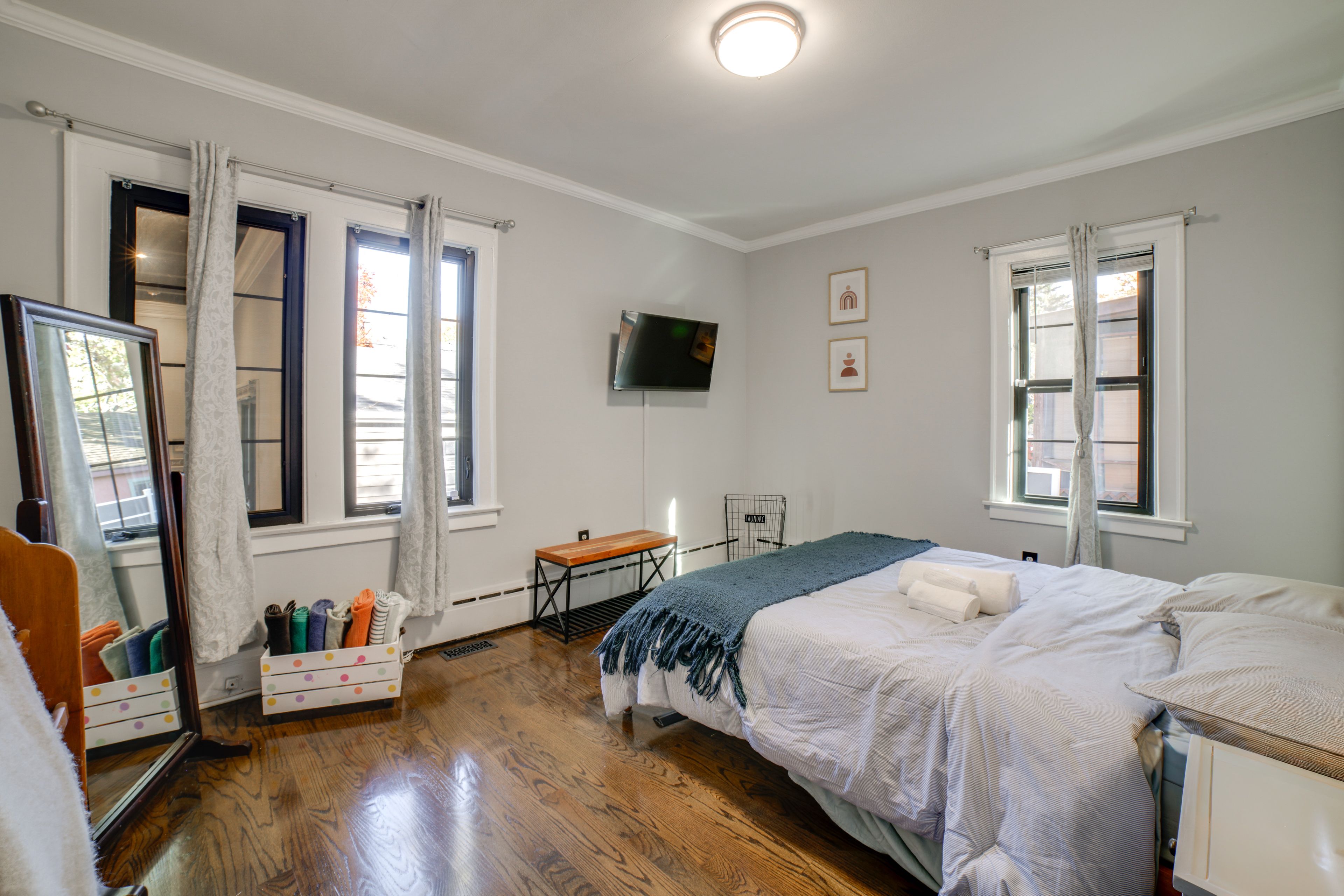 Bedroom 1 | Queen Bed | Linens Provided