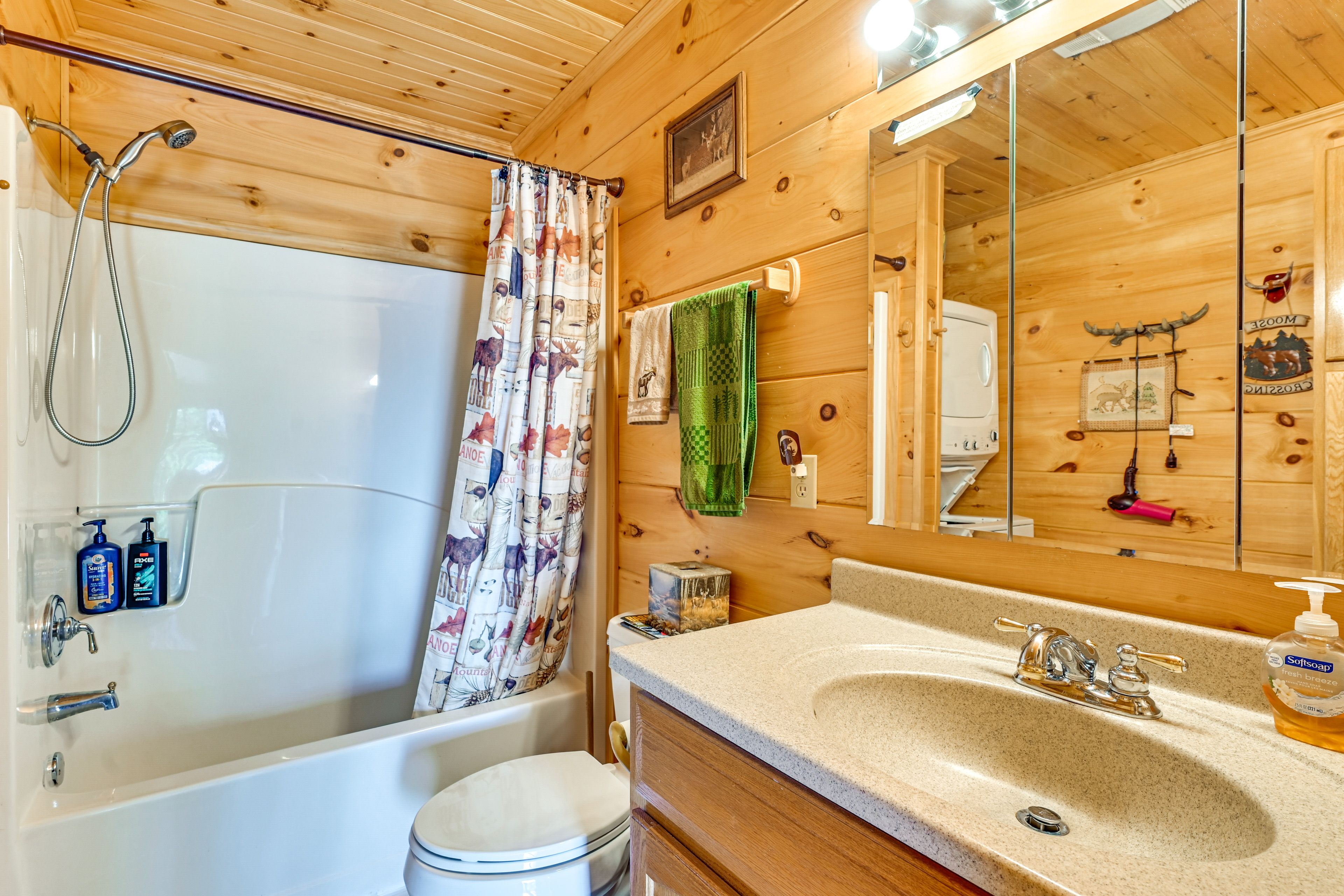 Bathroom | Washer/Dryer | Upper Level