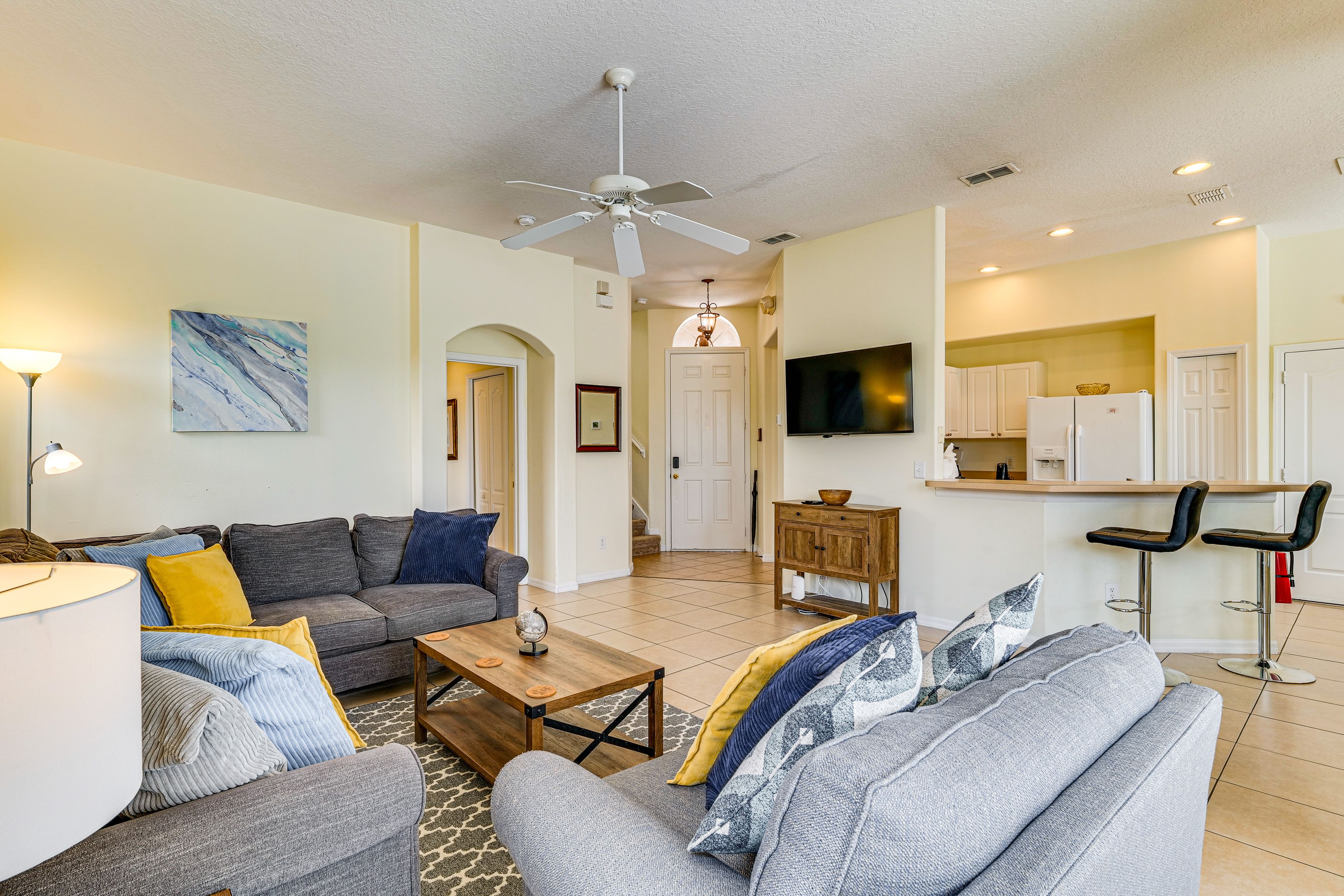 Home Interior | Free WiFi | Central A/C & Heat