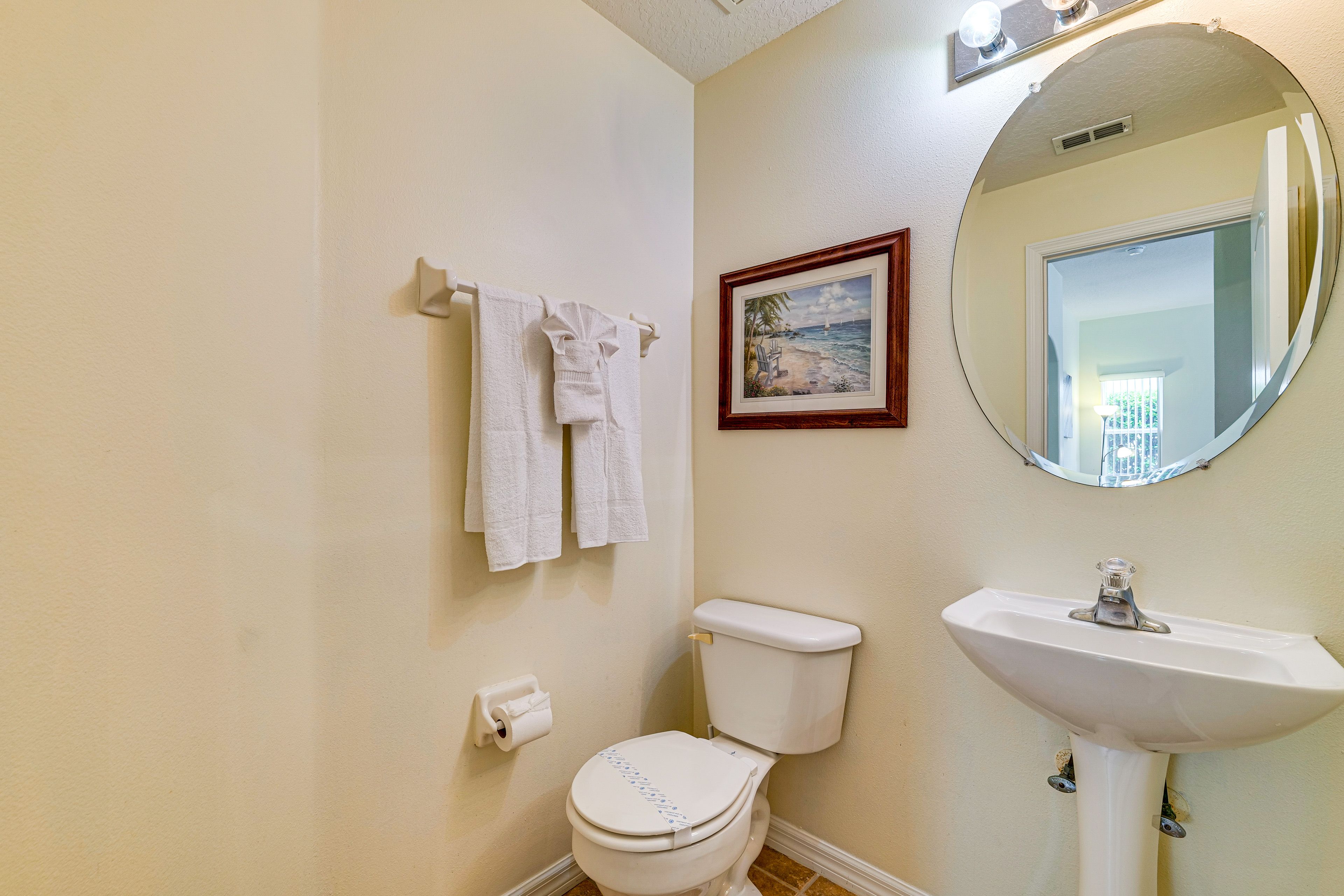 Half Bathroom | 1st Floor