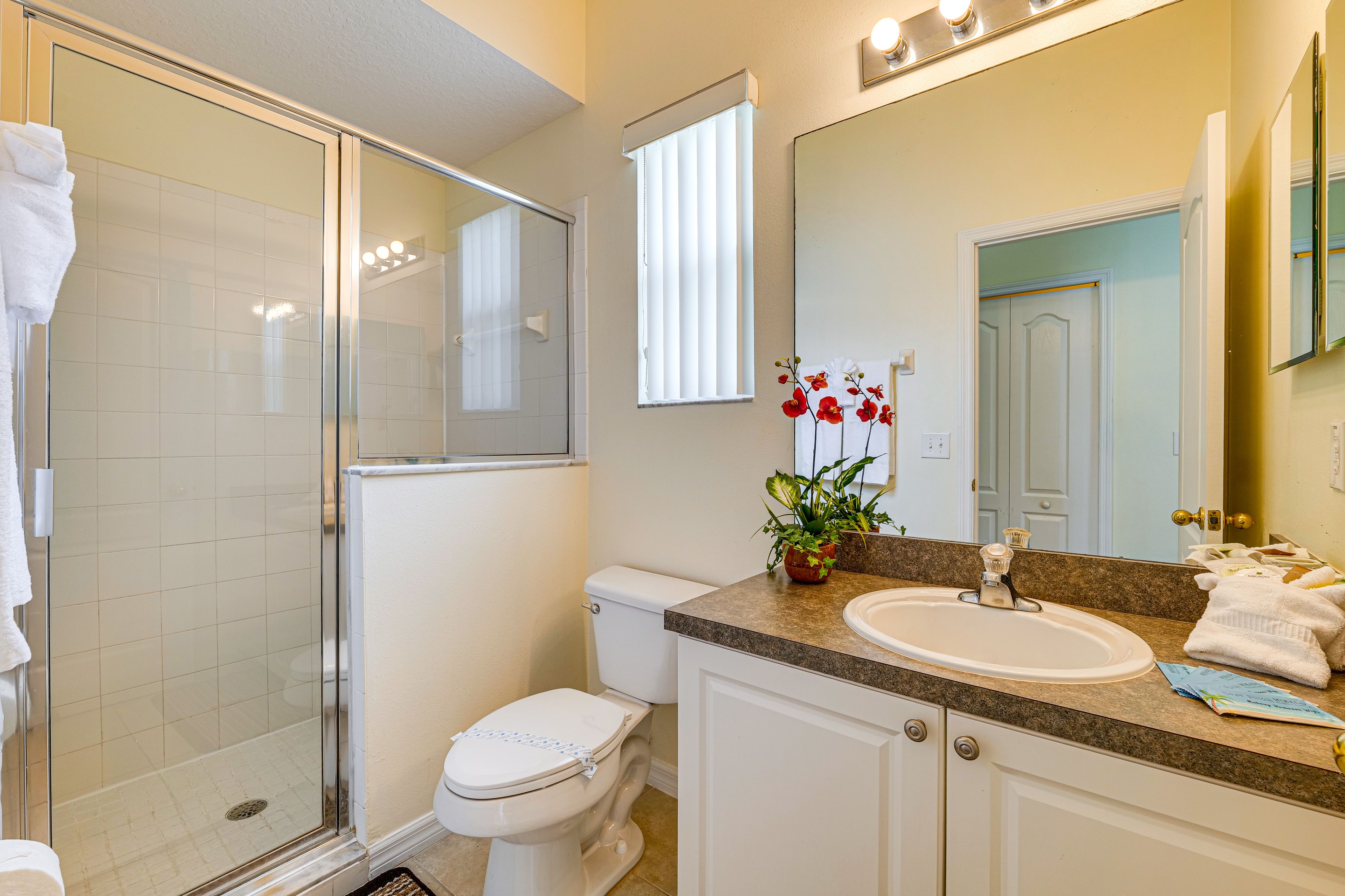 En-Suite Bathroom | 2nd Floor