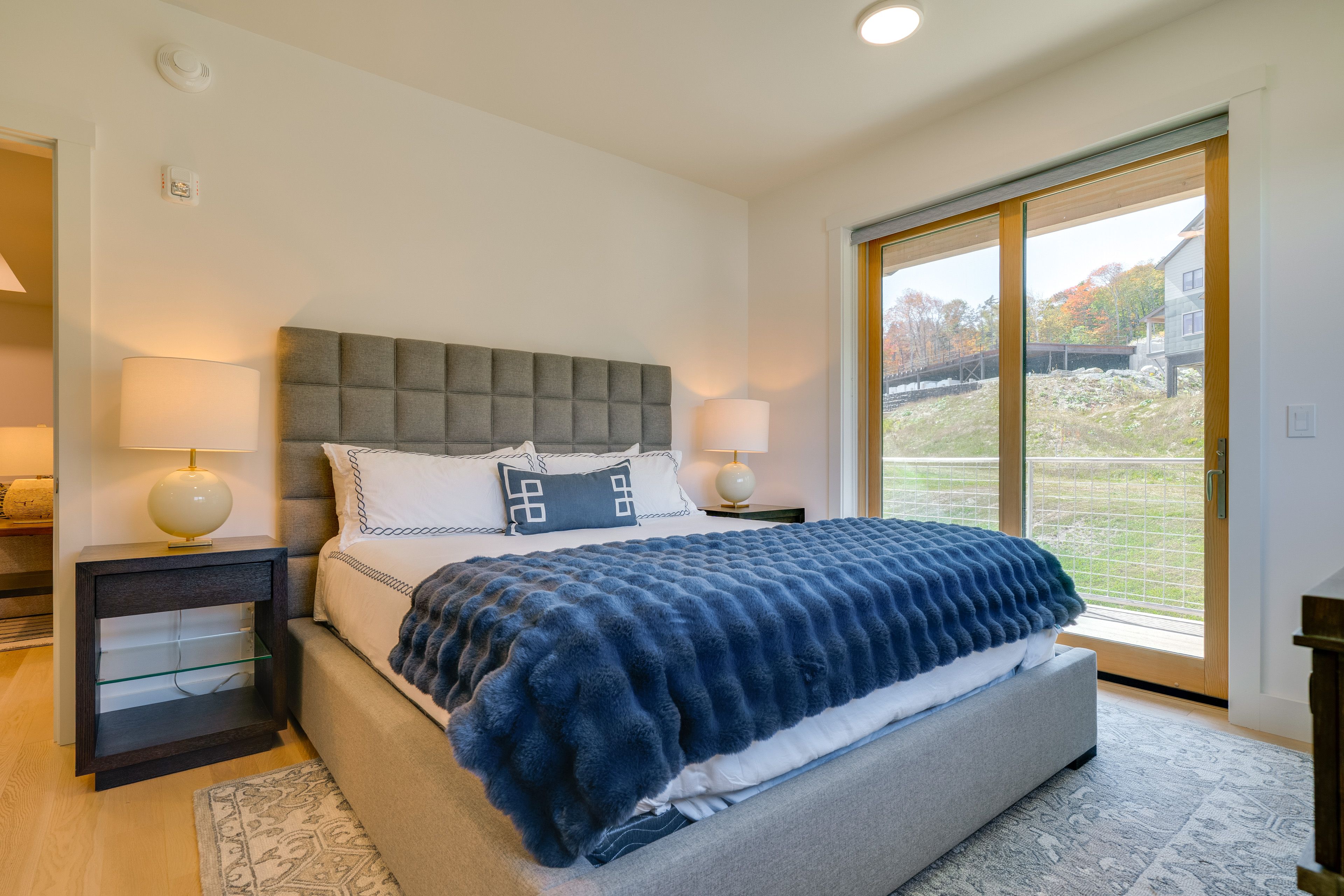 Bedroom 1 | King Bed