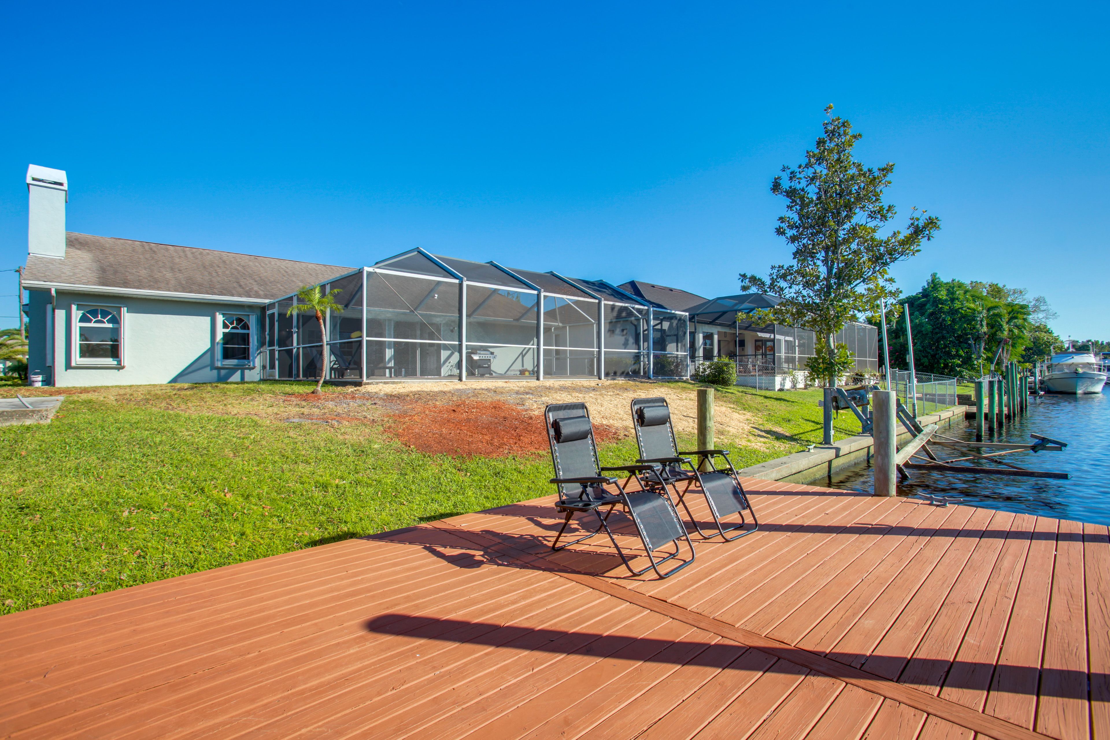 Private Dock | Boat Lift Not Available to Guests