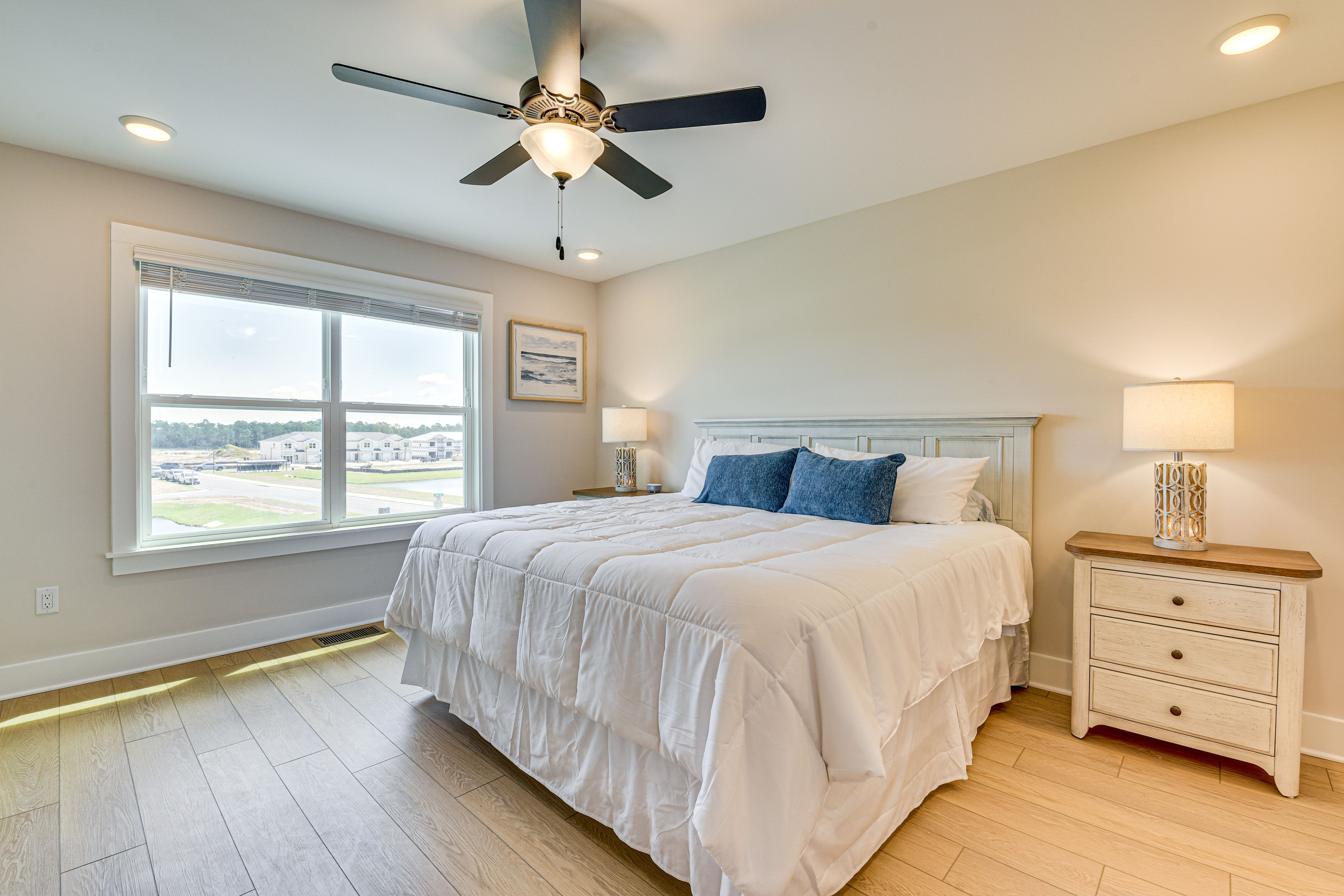 Bedroom 2 | 2nd Floor | King Bed | Smart TV