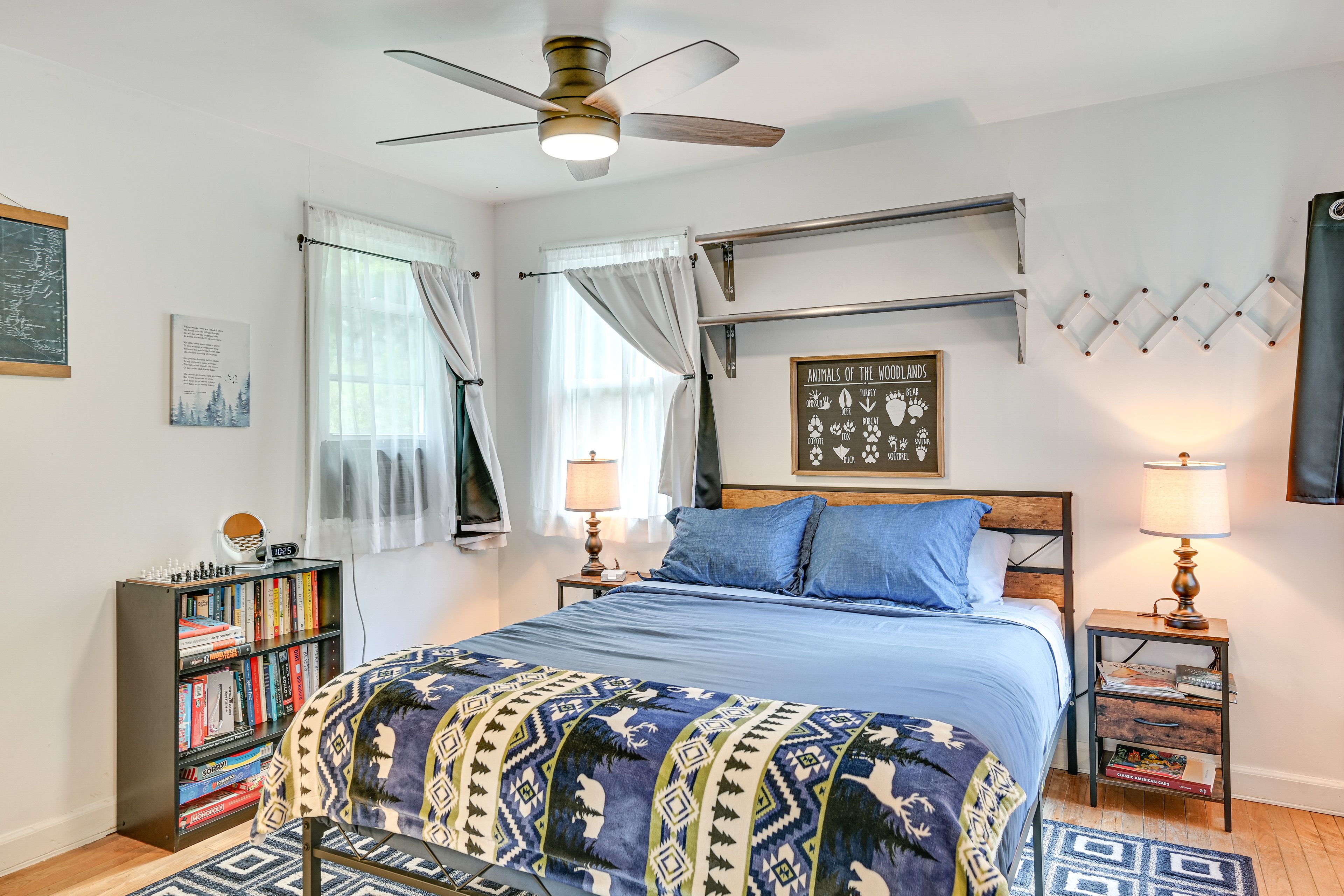 Bedroom 1 | Queen Bed