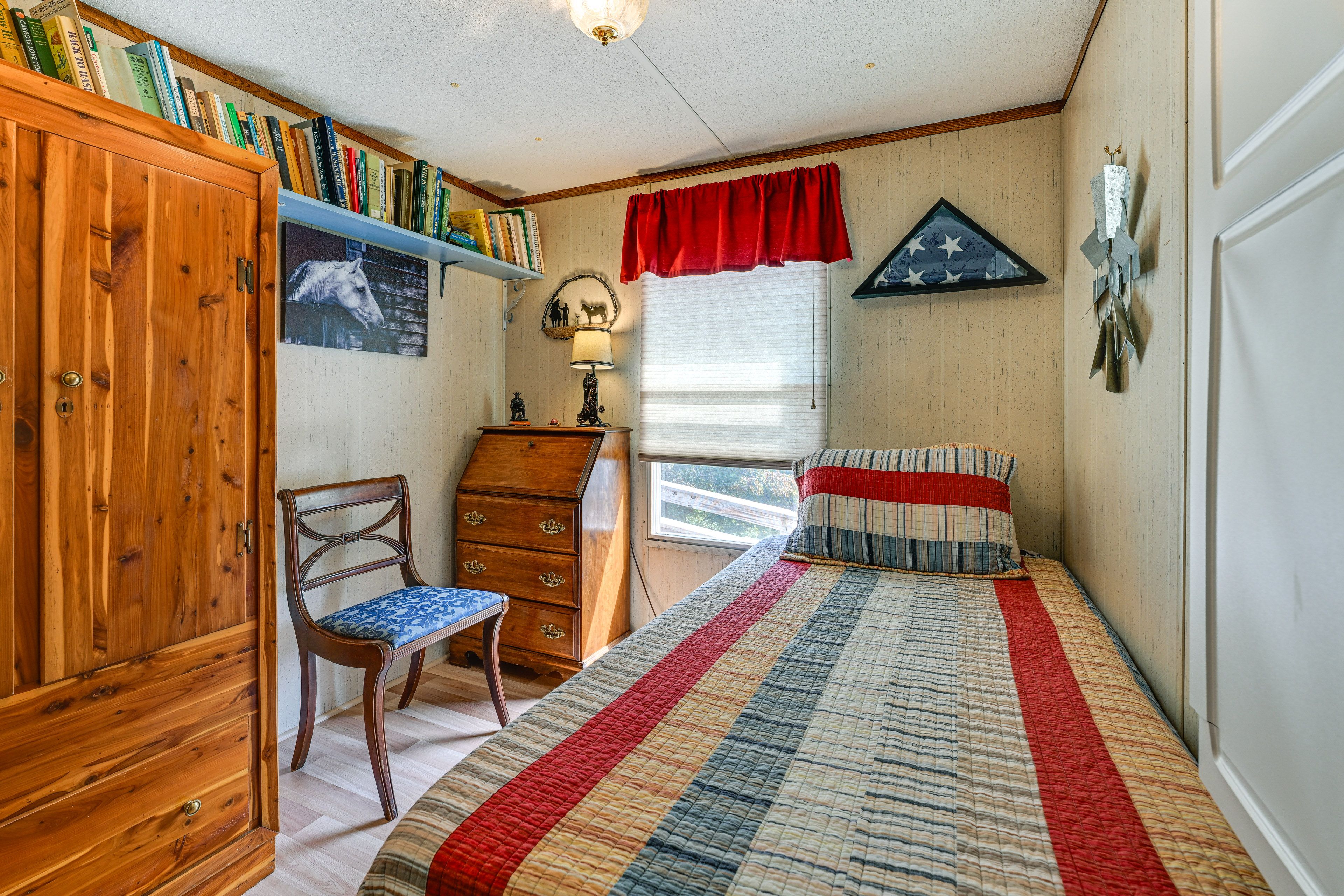 Bedroom 3 | Twin Bed
