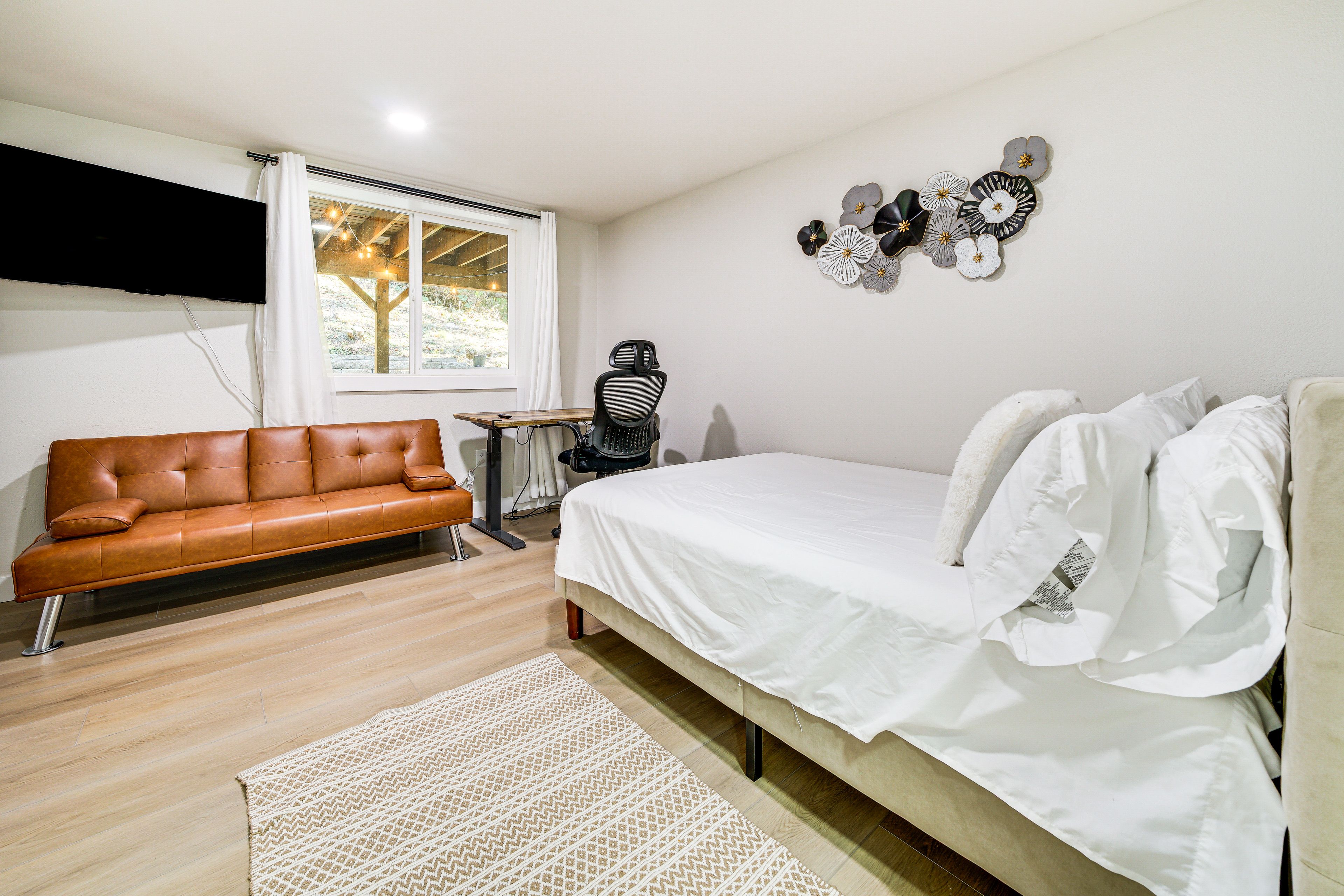 Bedroom 2 | Queen Bed | Futon | Office Space