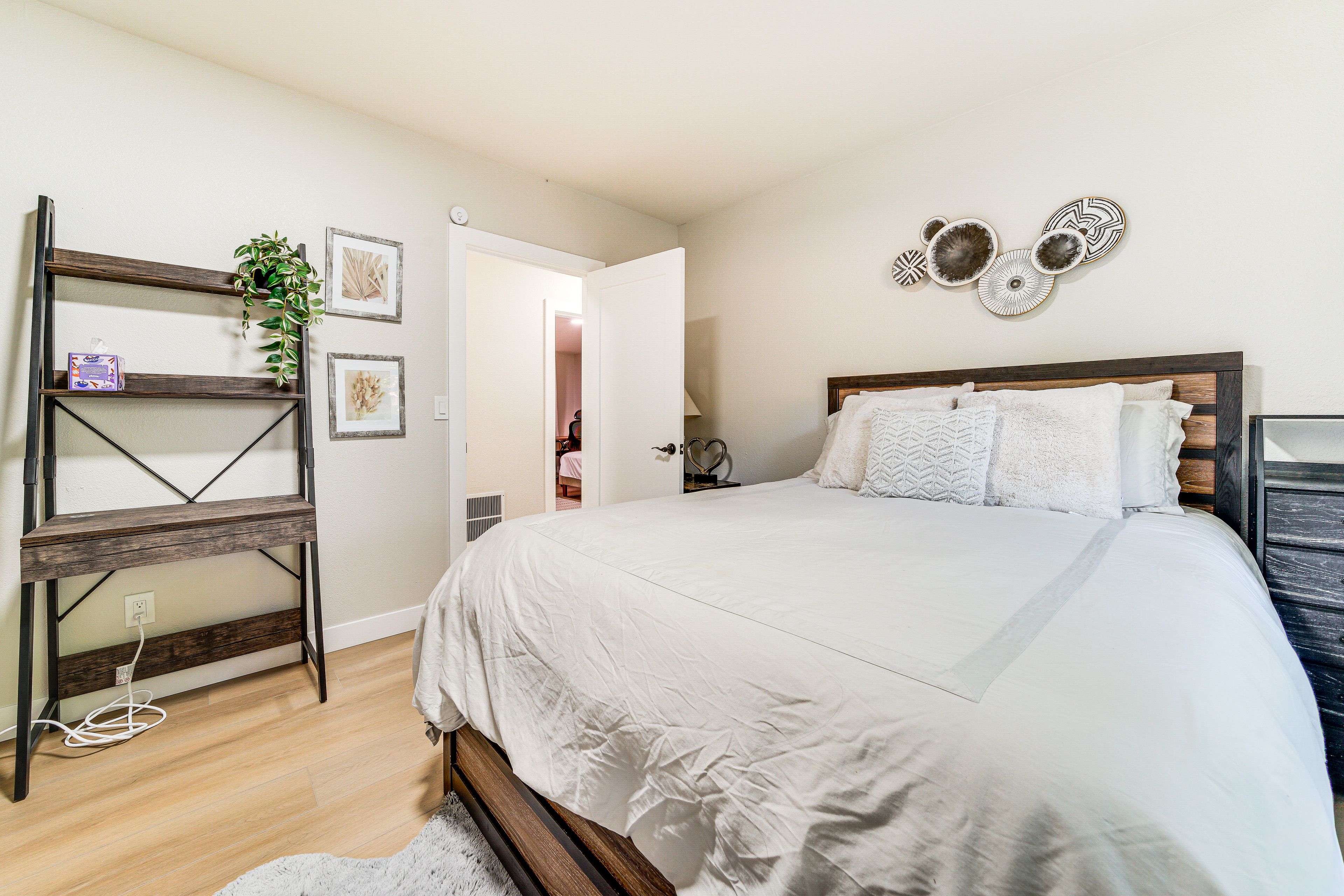 Bedroom 1 | Queen Bed | Linens Provided