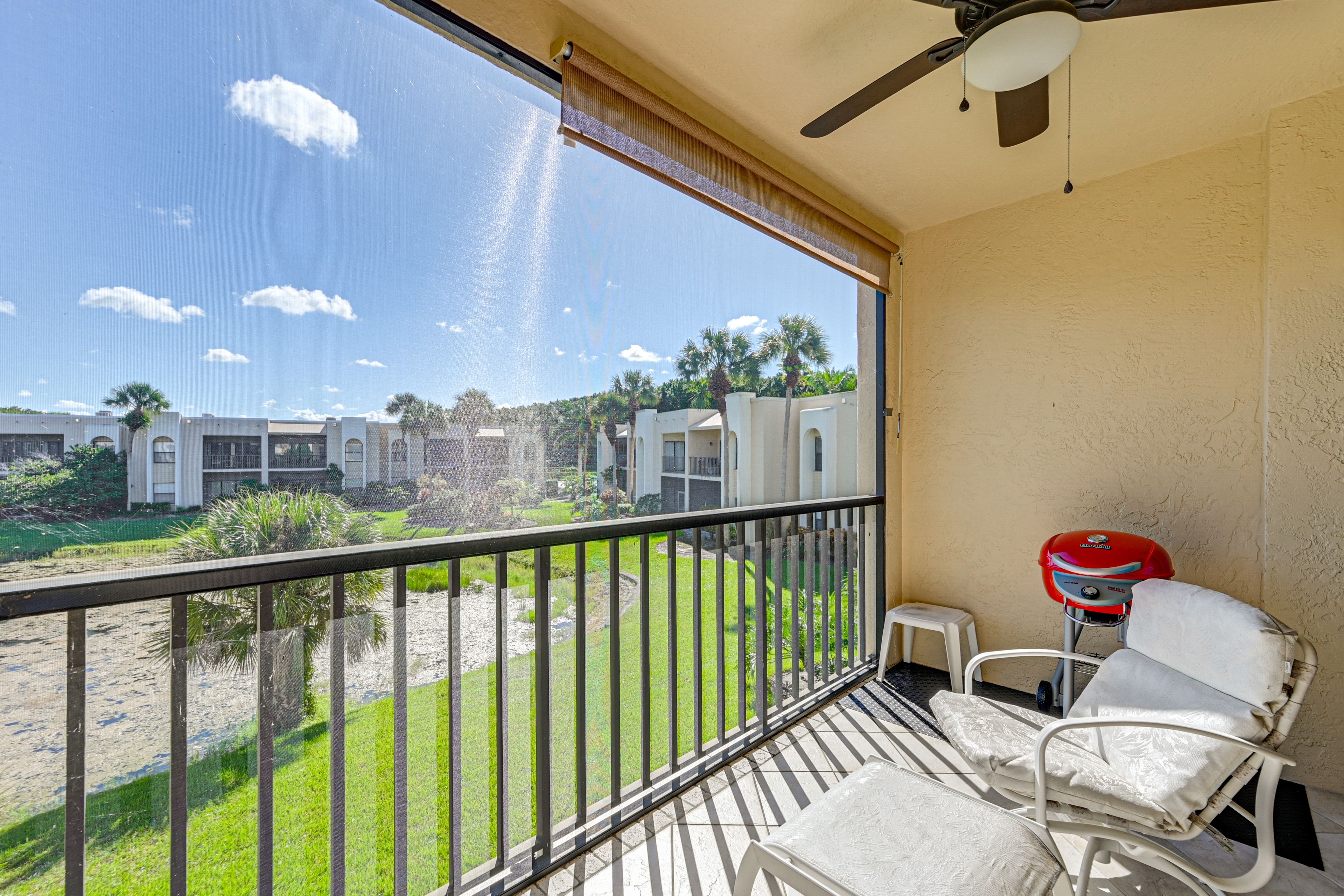 Screened Balcony | Electric Grill