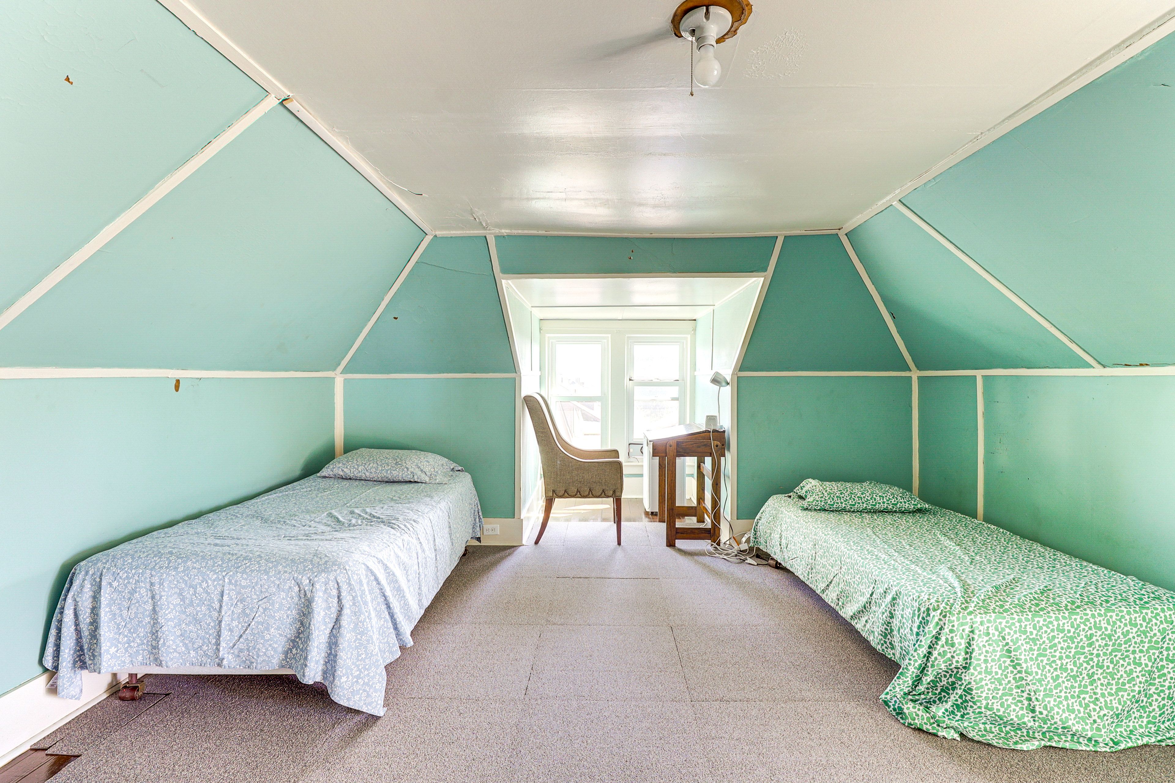 Bedroom 4 | Attic | 2 Full Beds | Workspace