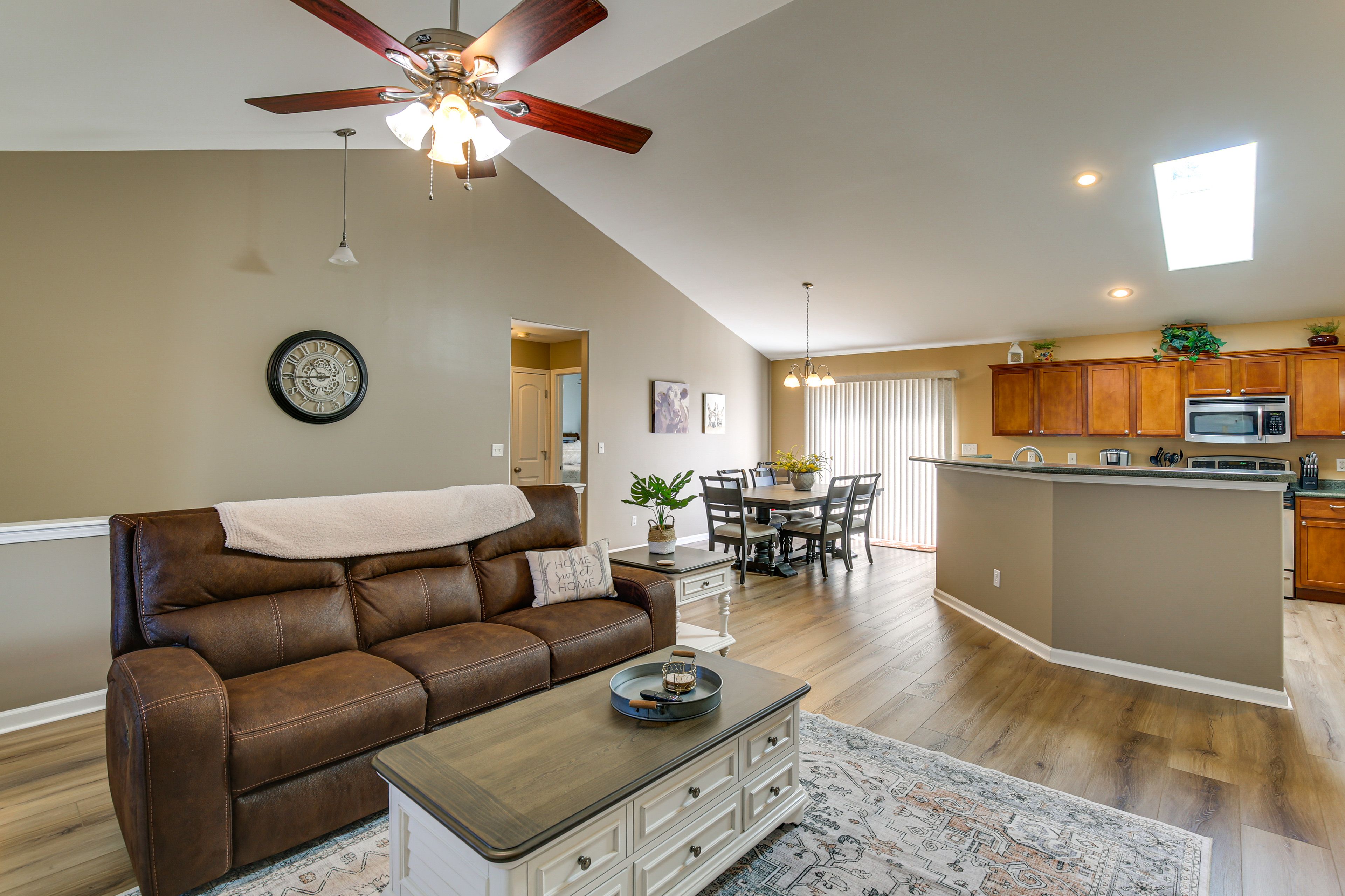 Living Room | 1st Floor | Smart TV