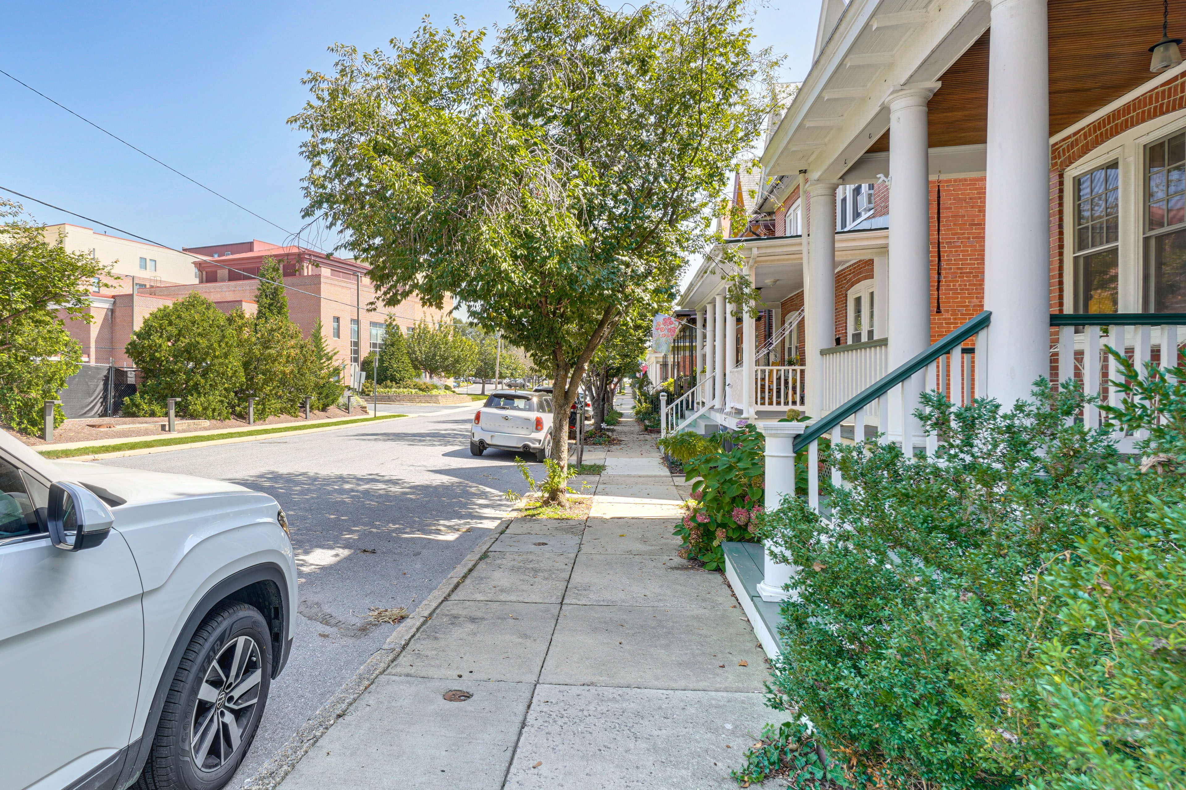 Parking | Garage (1 Compact or Mid-Sized Vehicle) | Free Street Parking