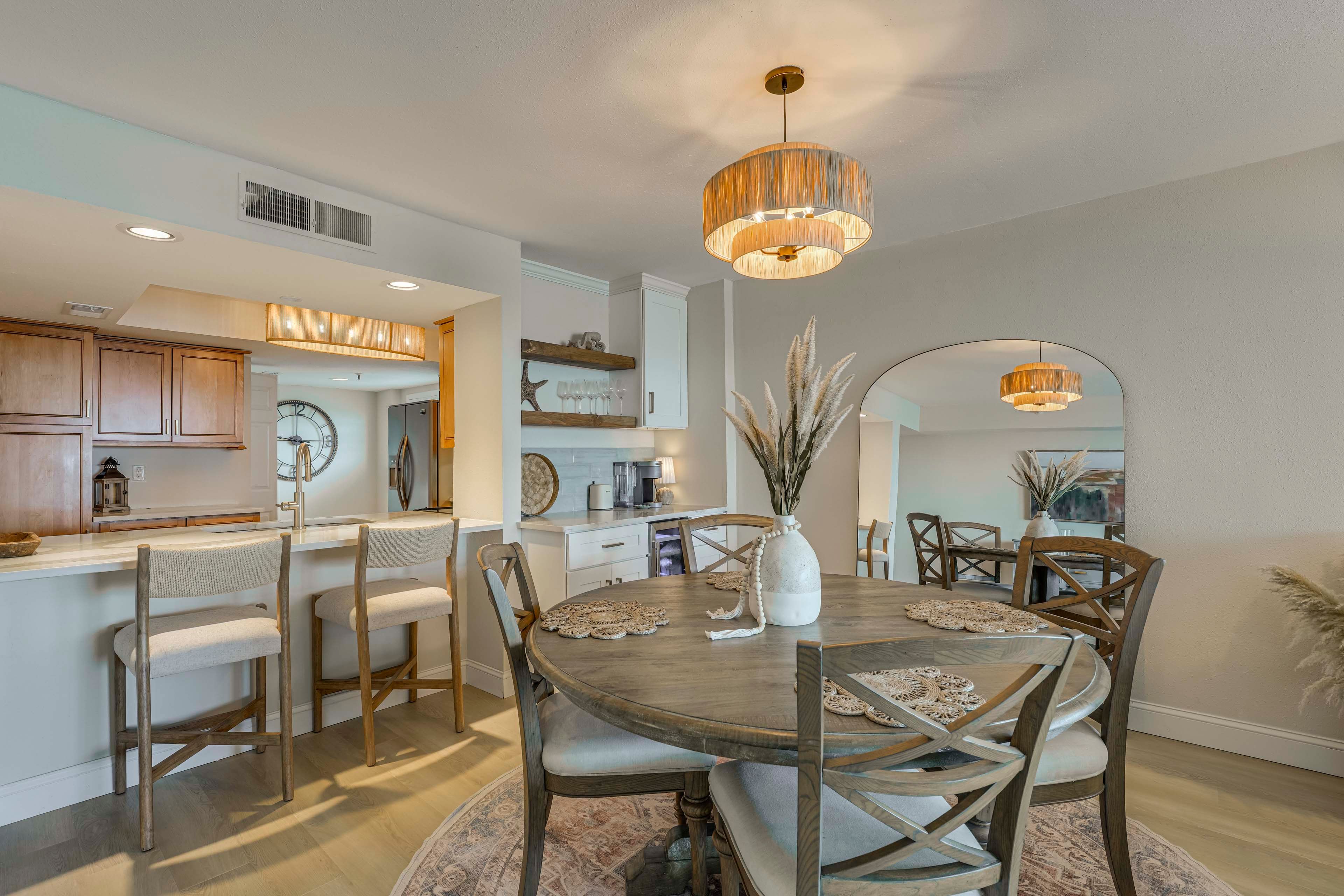 Dining Area | Open Floor Plan | Central A/C & Heating