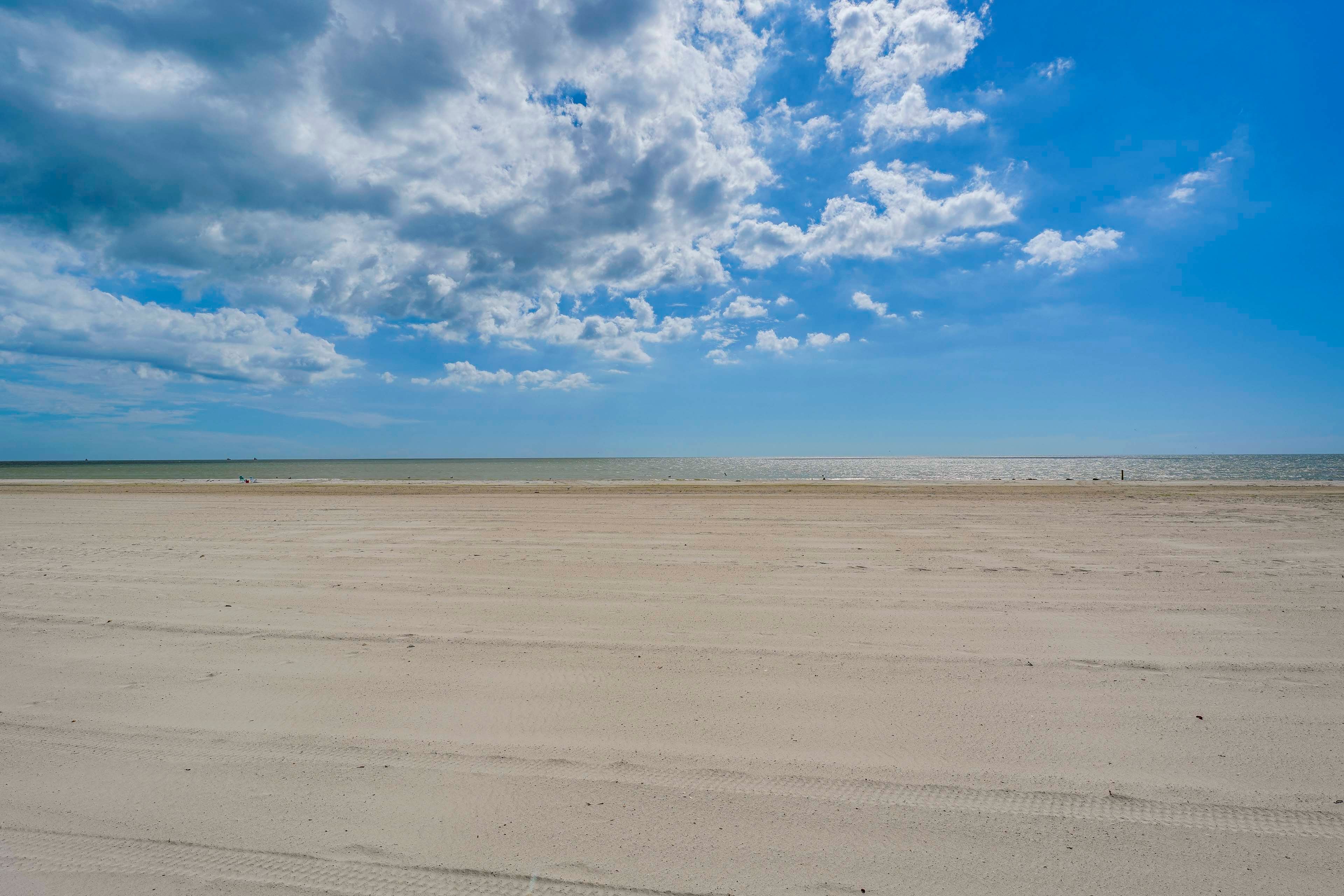Lighthouse Pointe | Community Amenities | Beach Access