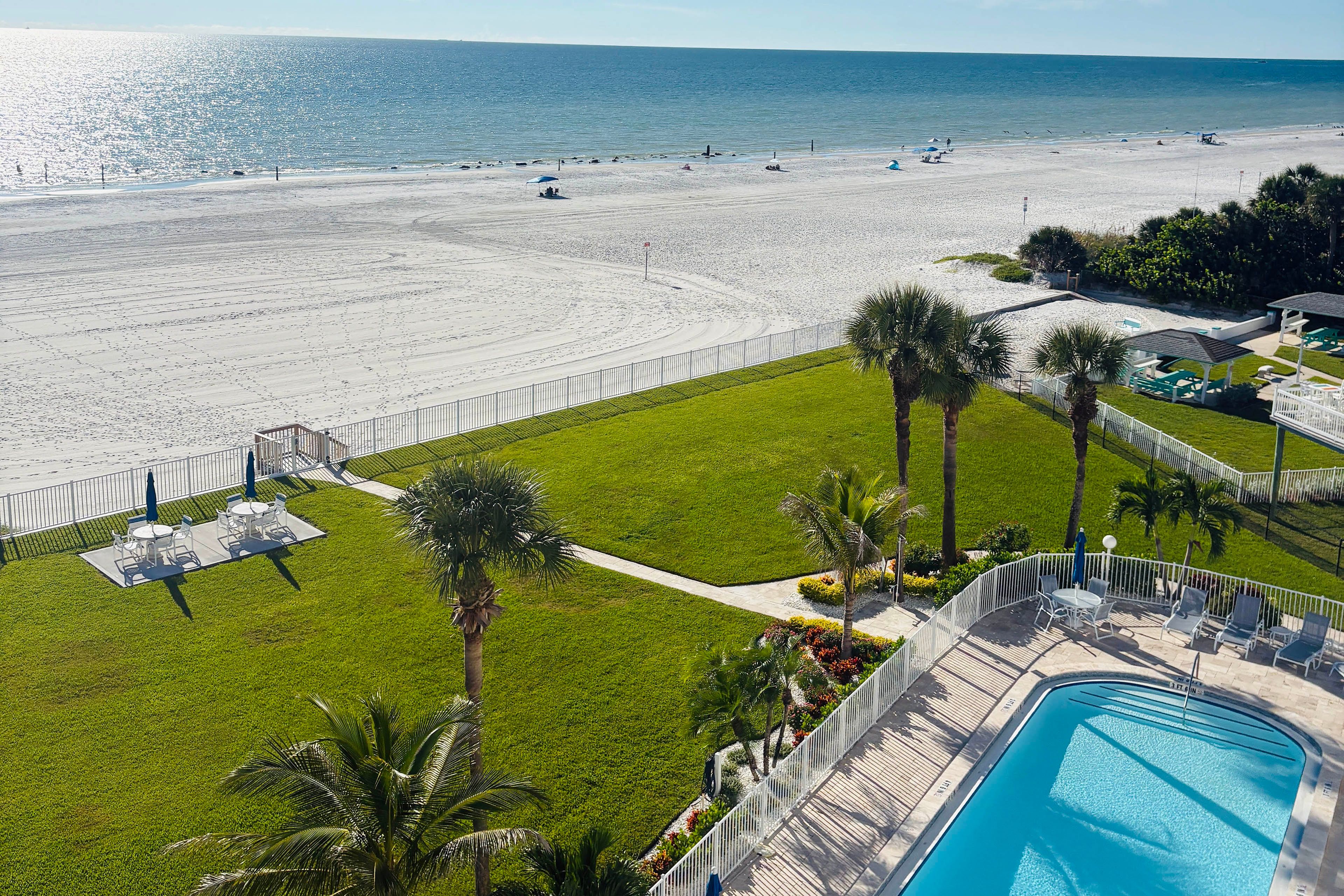 Community Pool | Beach Access